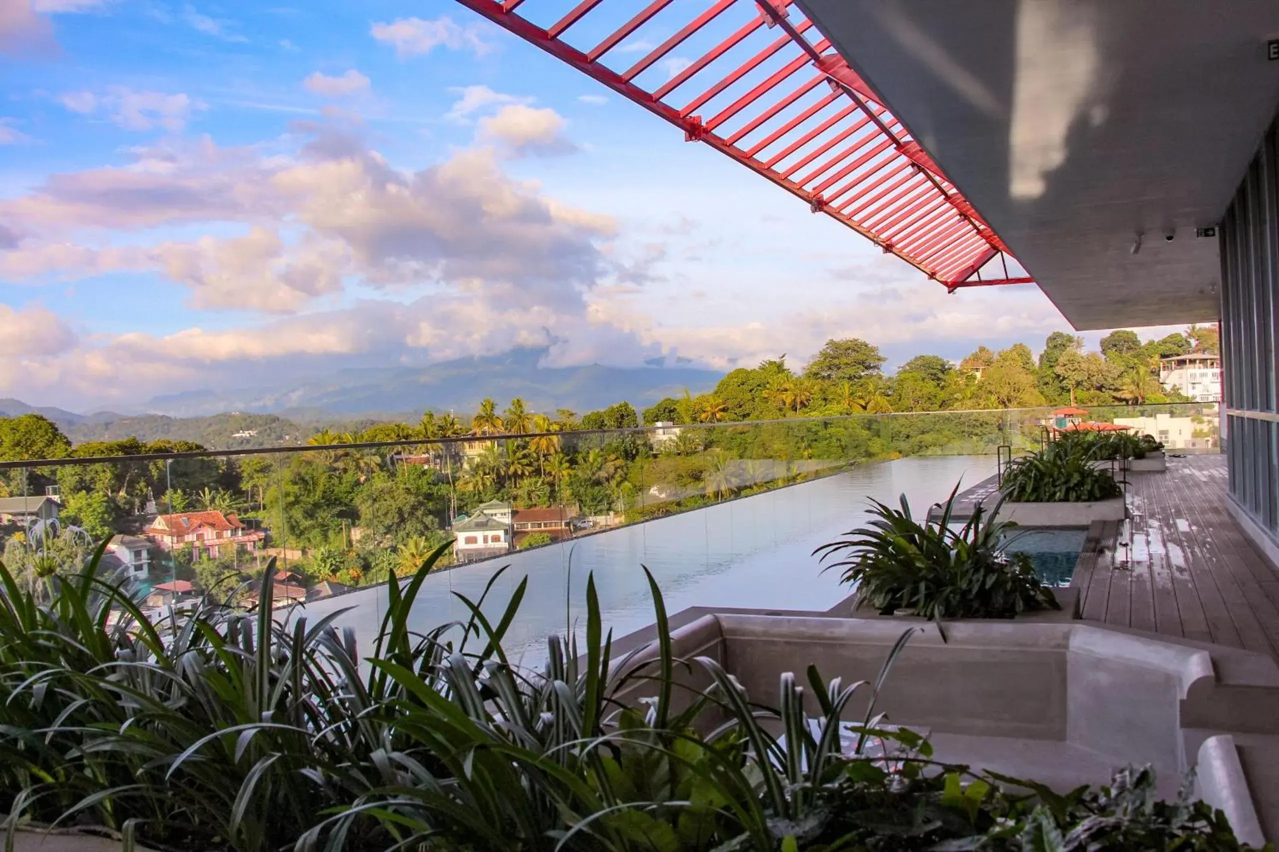 Kandy Myst by Cinnamon Kandy Myst by Cinnamon