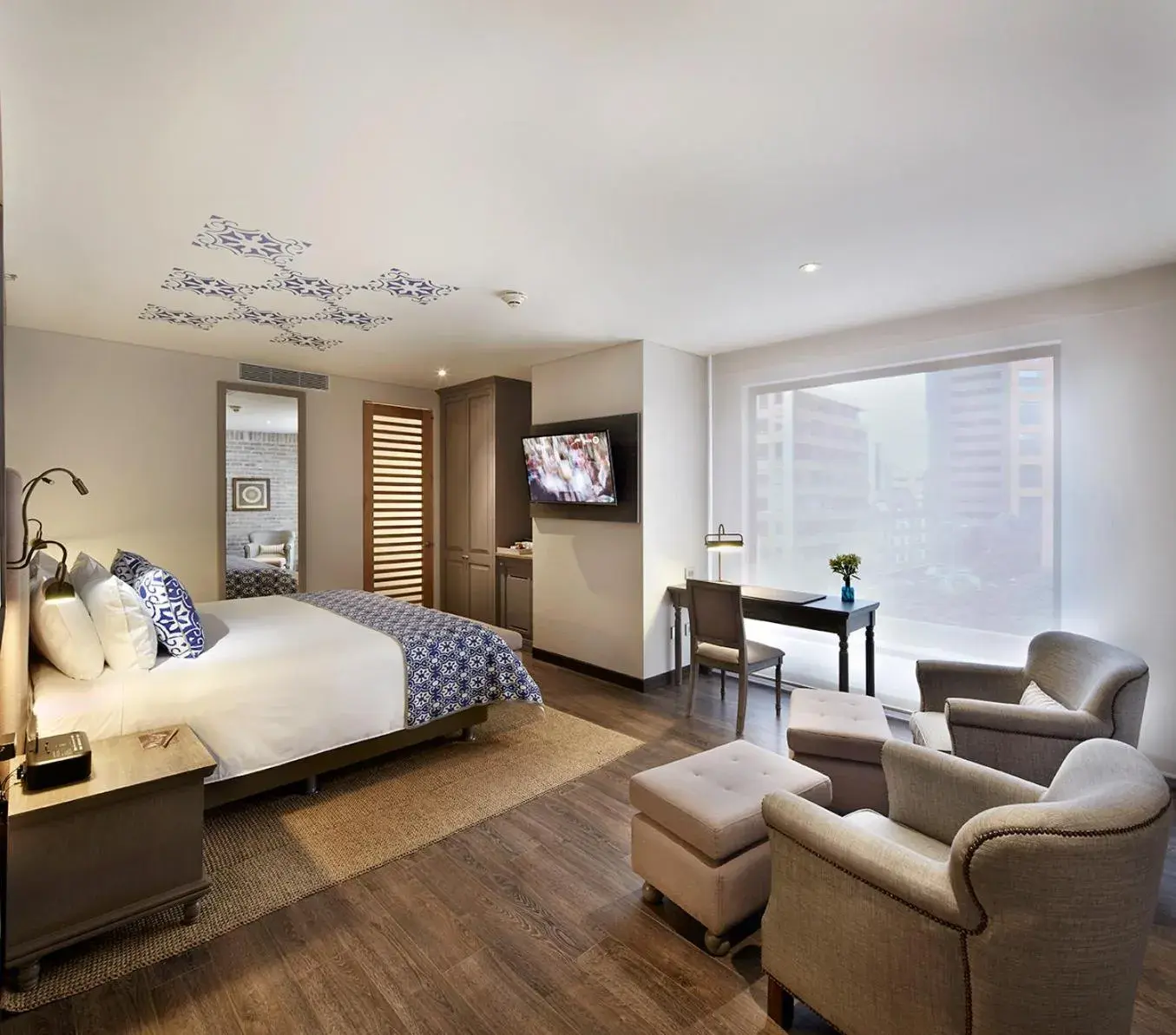 Metropolitan Deluxe Queen, Guest room, 1 King, City view in The Artisan D.C. Hotel, Autograph Collection Metropolitan Deluxe Queen, Guest room, 1 King, City view in The Artisan D.C. Hotel, Autograph Collection