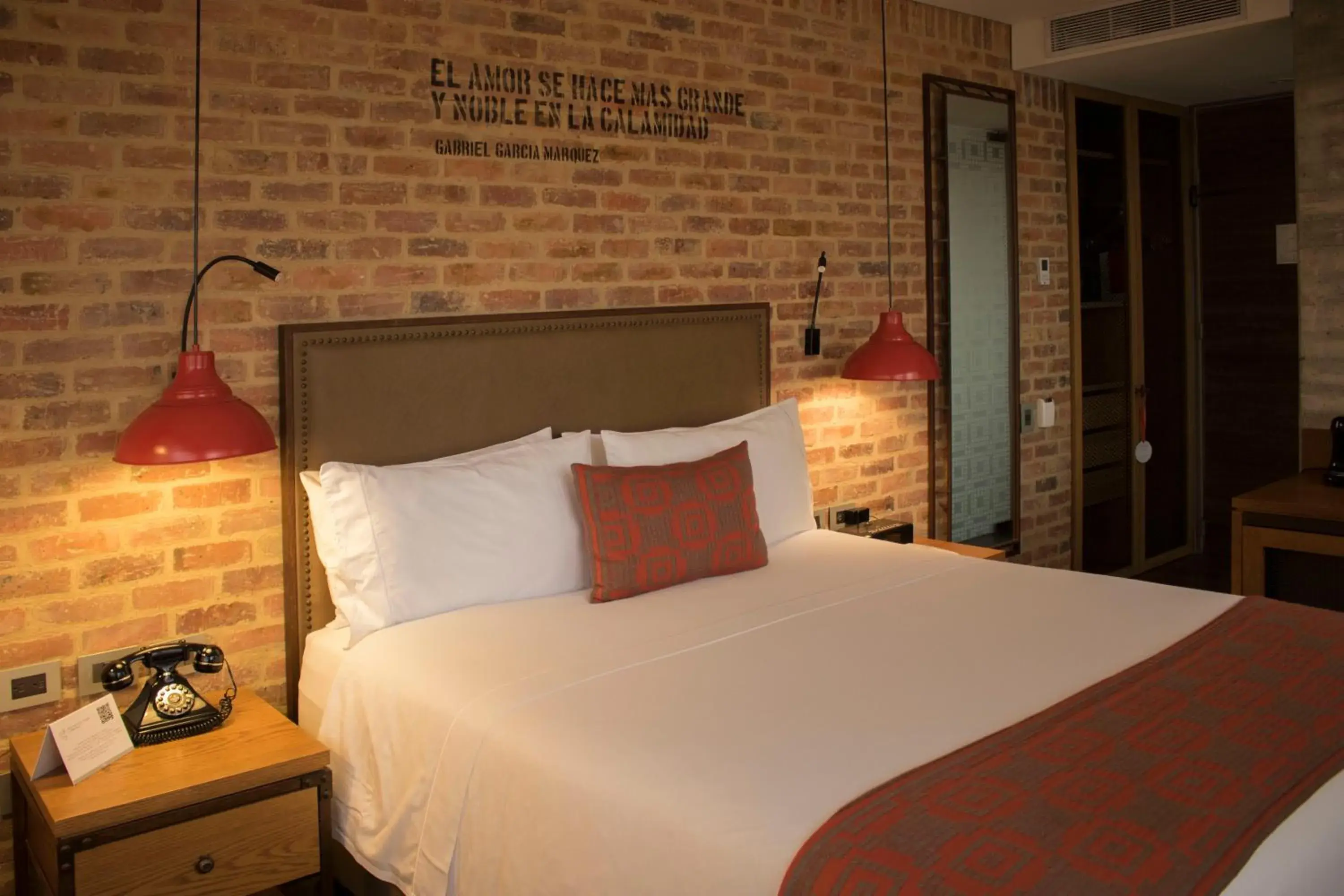 Capital Superior, Guest room, 1 Queen Bed, City view in The Artisan D.C. Hotel, Autograph Collection Capital Superior, Guest room, 1 Queen Bed, City view in The Artisan D.C. Hotel, Autograph Collection