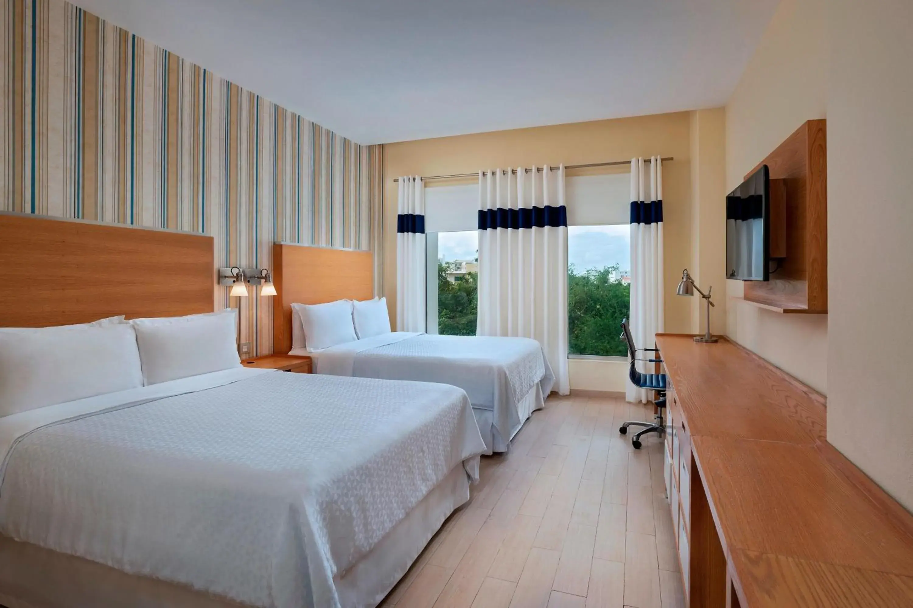 Traditional, Guest room, 2 Queen, City view in Four Points by Sheraton Cancun Centro Traditional, Guest room, 2 Queen, City view in Four Points by Sheraton Cancun Centro