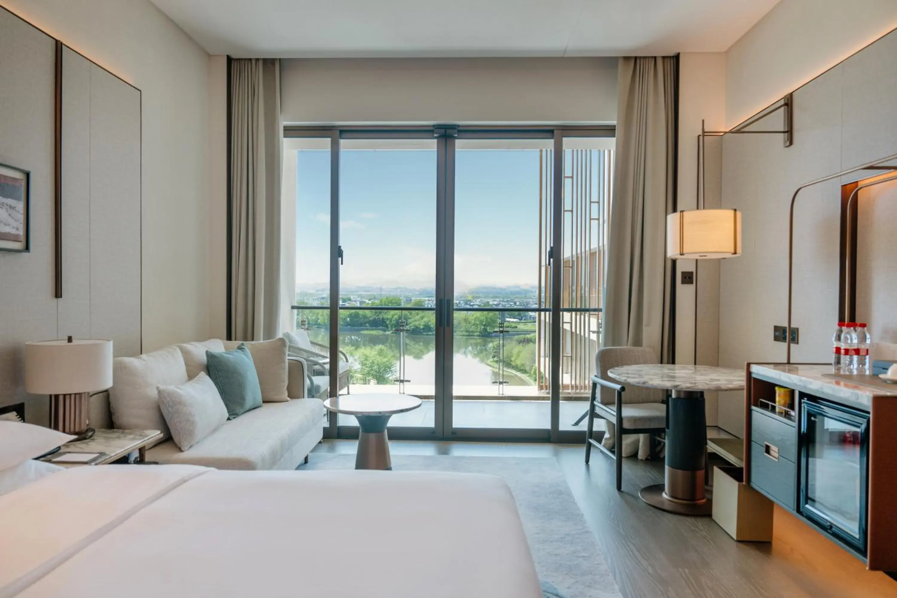 King Room - Club Access in Hyatt Regency Huangshan Hengjiangwan King Room - Club Access in Hyatt Regency Huangshan Hengjiangwan