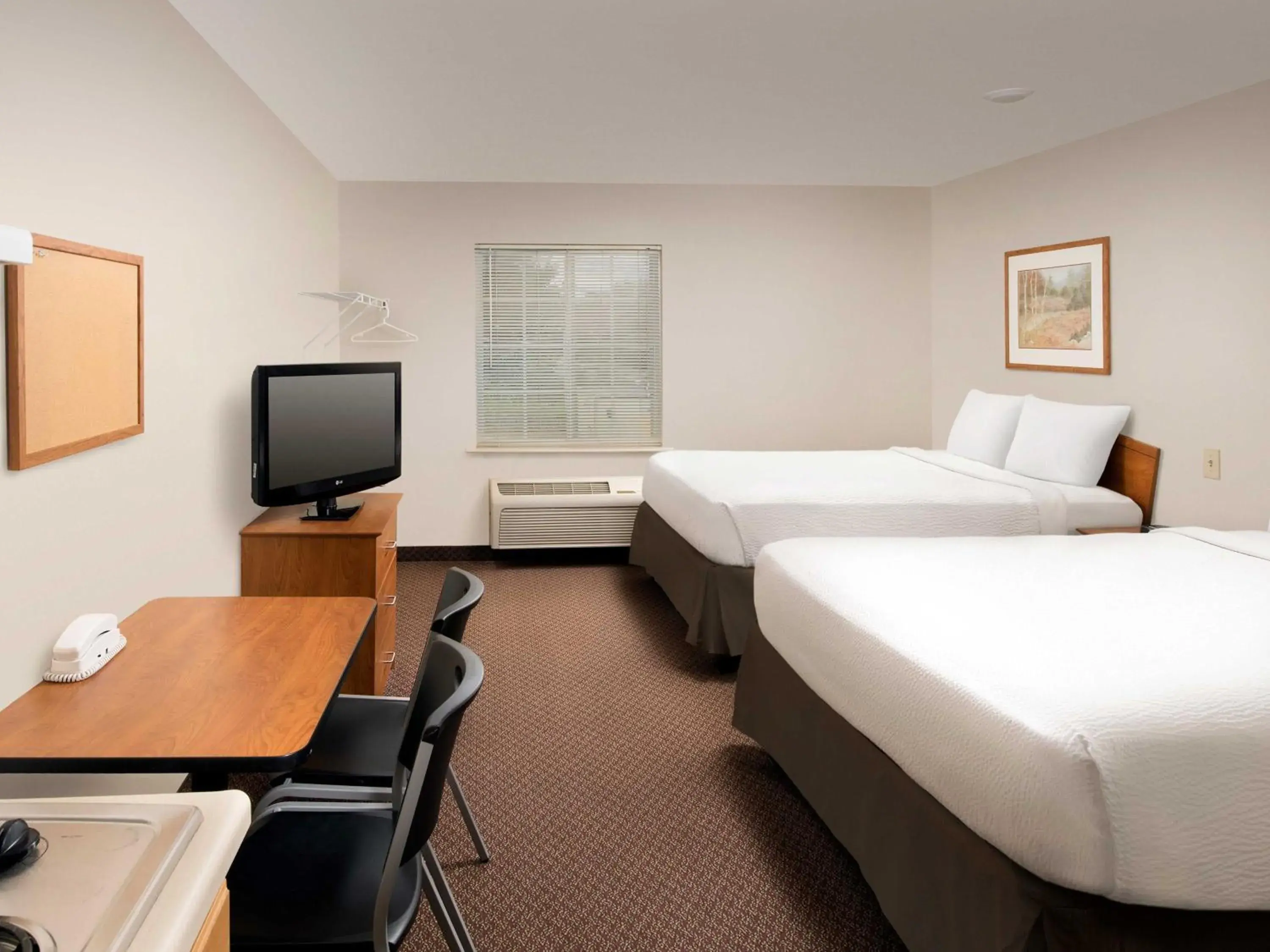 Double Room with Two Double Beds - Non-Smoking in Extended Stay America Select Suites - Gainesville Double Room with Two Double Beds - Non-Smoking in Extended Stay America Select Suites - Gainesville