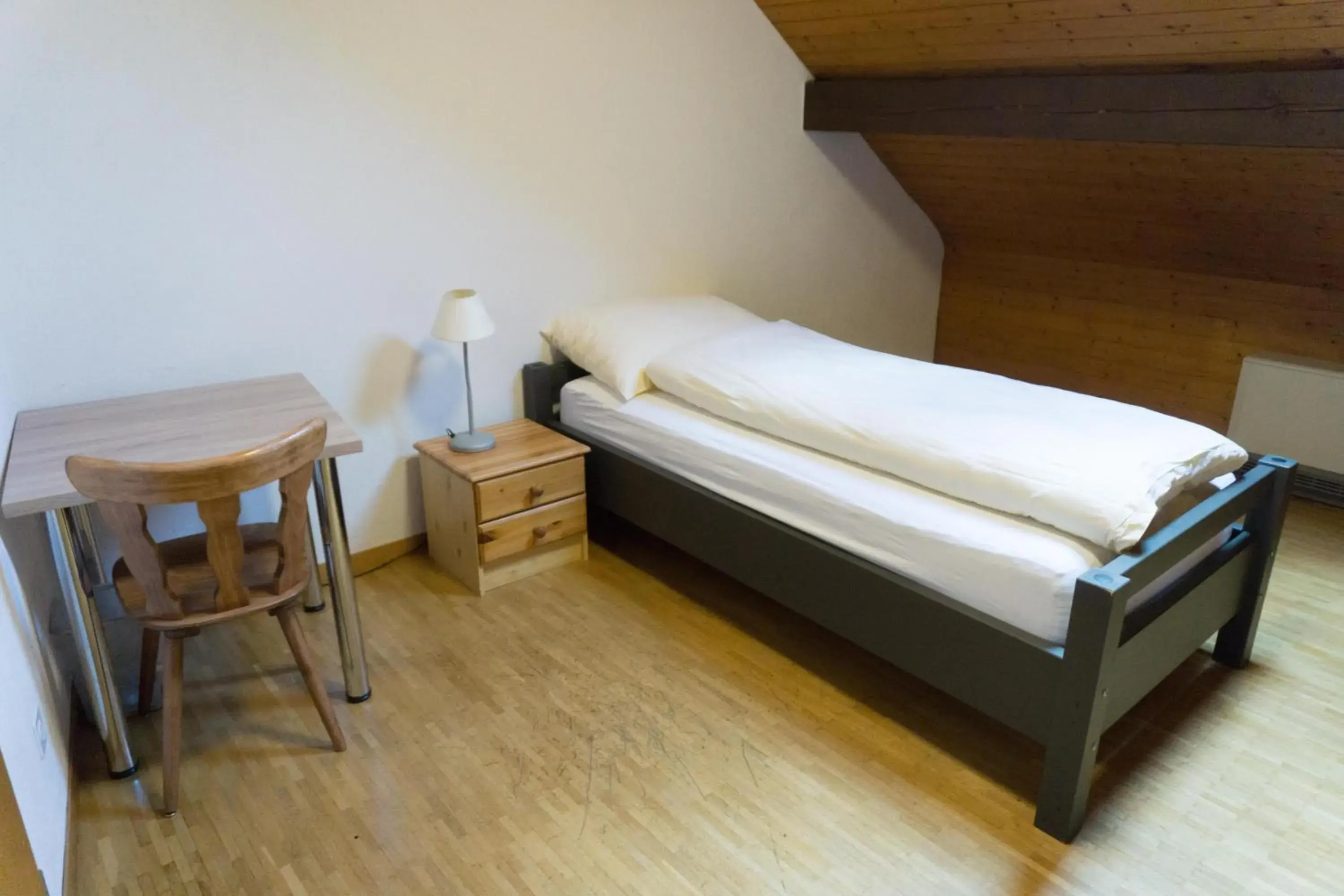 Single Room with Shared Shower and Toilet - single occupancy in Speiserestaurant Traube Single Room with Shared Shower and Toilet - single occupancy in Speiserestaurant Traube