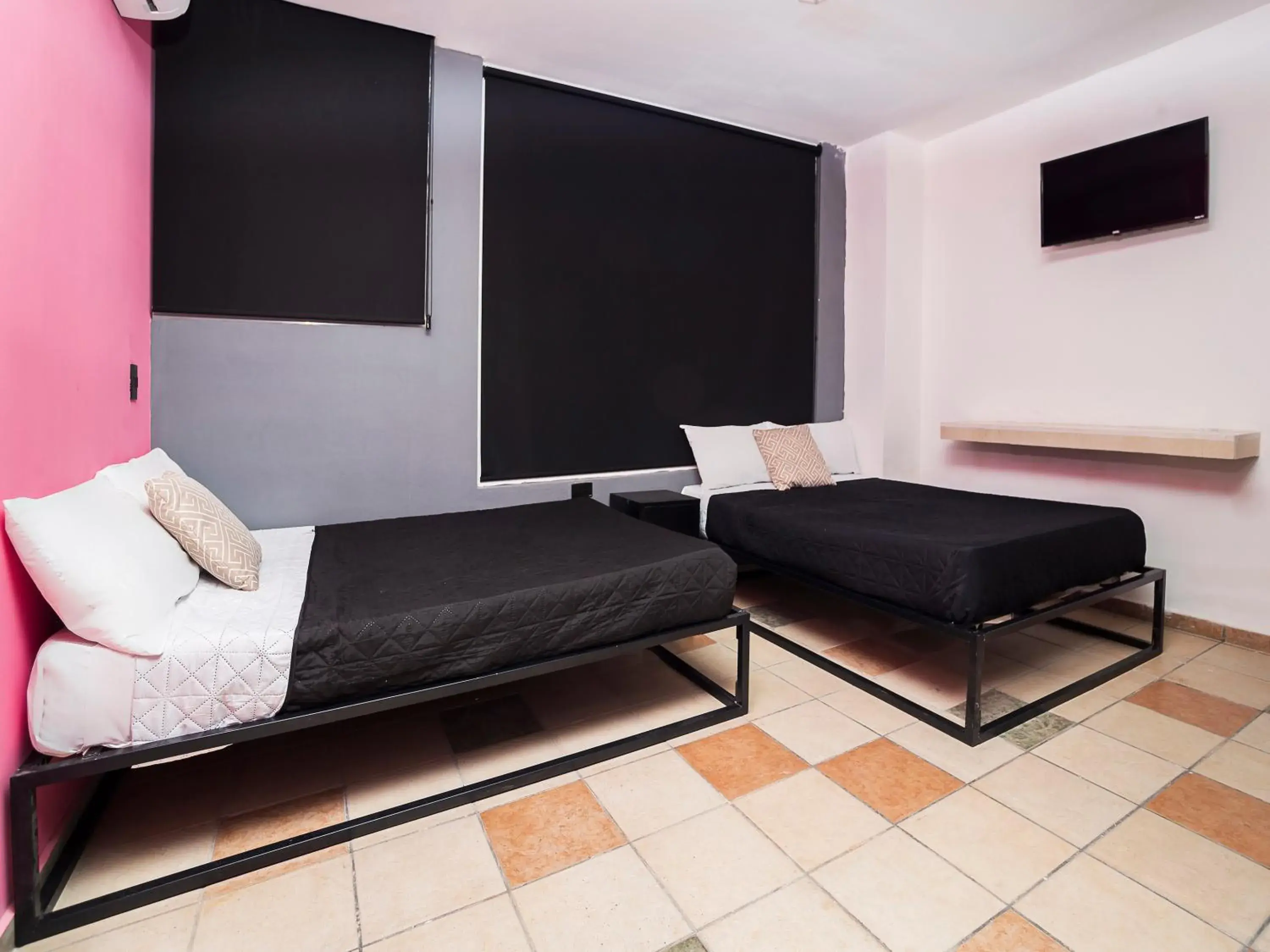 Twin Room in Adhoc Cintermex Twin Room in Adhoc Cintermex