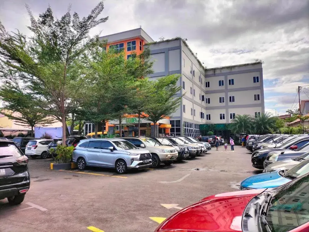 GARDEN HOTEL MAJALENGKA GARDEN HOTEL MAJALENGKA