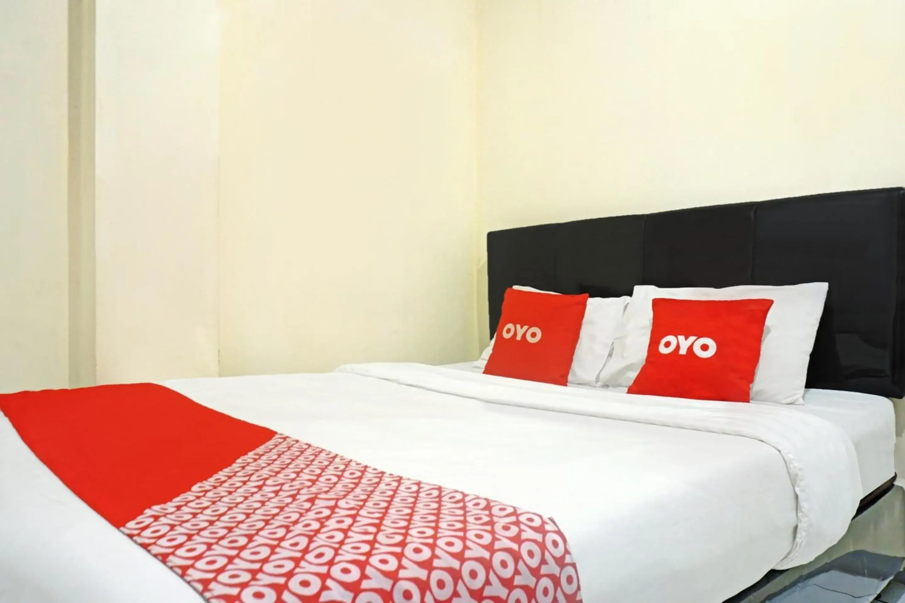 Standard Double Room in Hotel O J&b Room Pramuka Standard Double Room in Hotel O J&b Room Pramuka