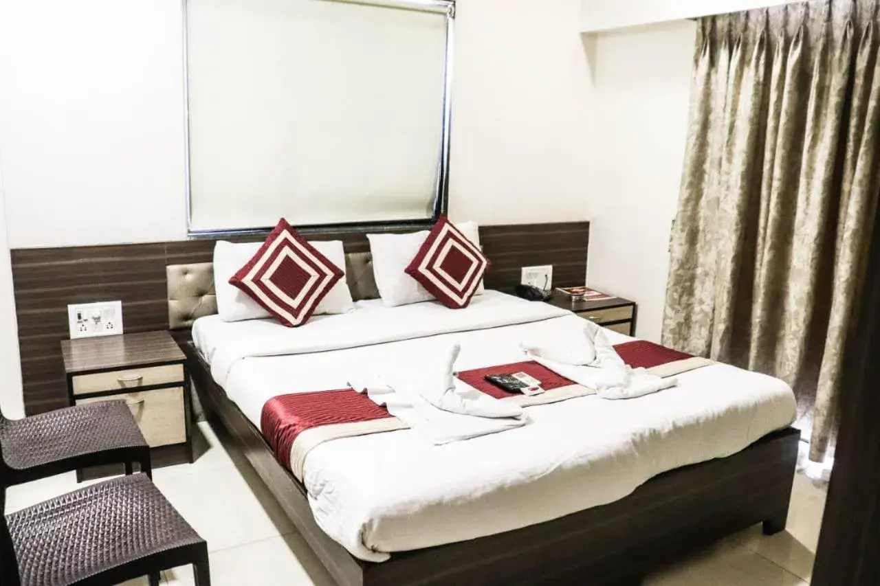 Semi-Deluxe Double AC - single occupancy in Hotel Shelter Palace Semi-Deluxe Double AC - single occupancy in Hotel Shelter Palace