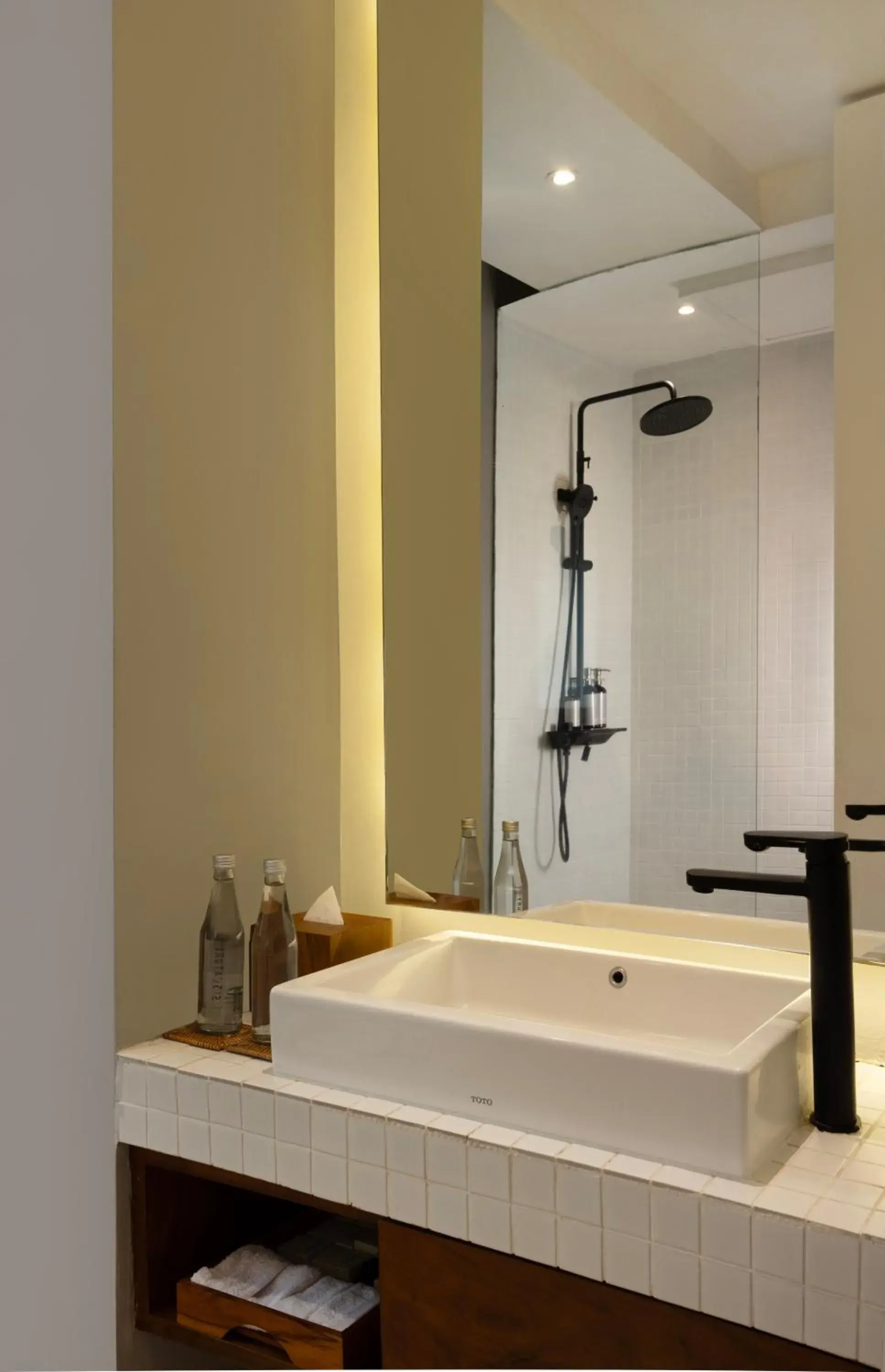 Deluxe Room in Dialoog Seminyak Deluxe Room in Dialoog Seminyak