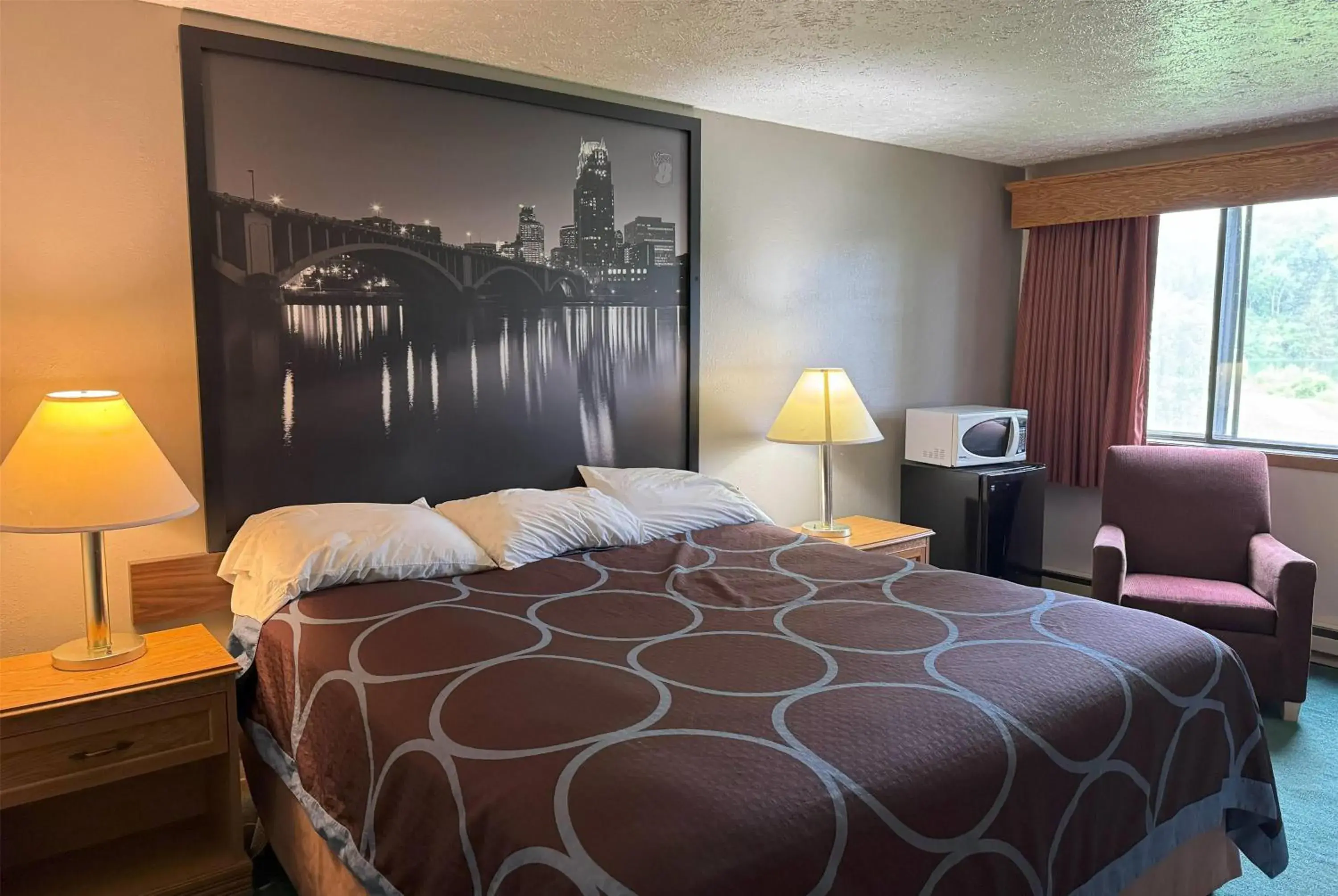 Queen Room - Non-Smoking in Super 8 by Wyndham Chaska Queen Room - Non-Smoking in Super 8 by Wyndham Chaska