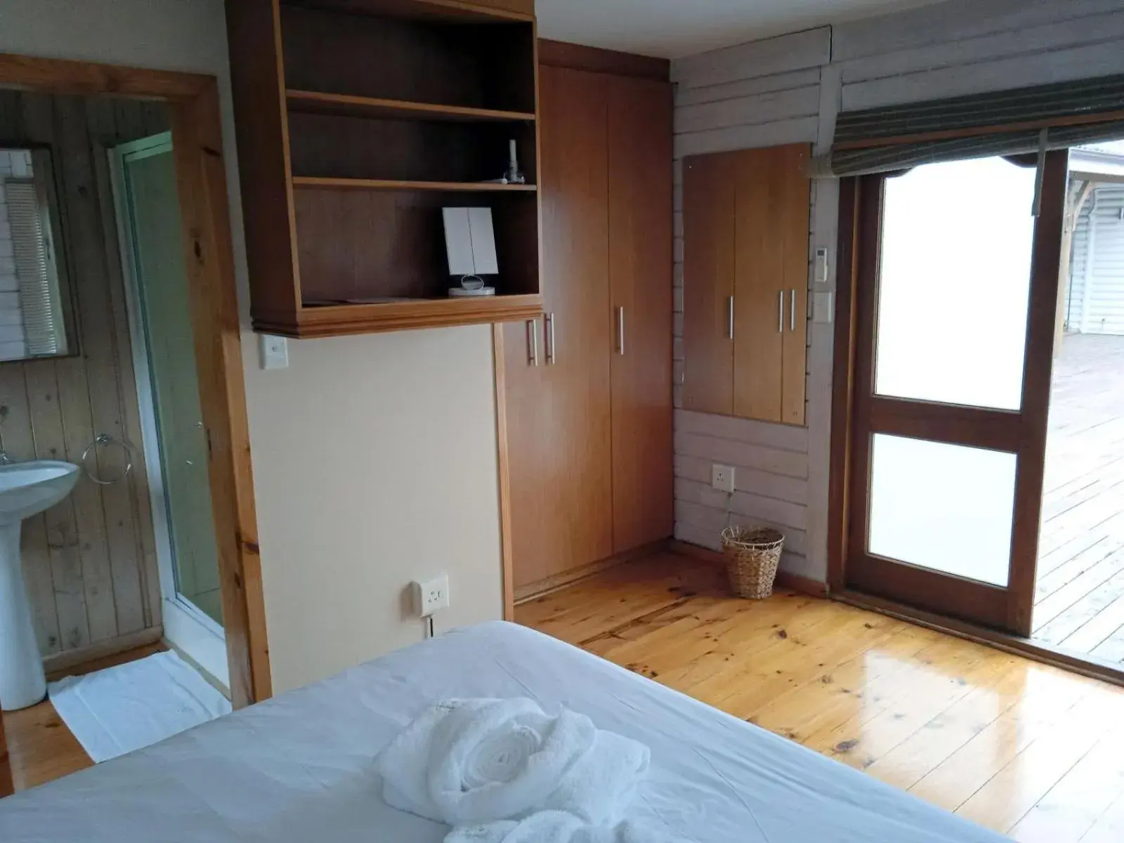 Double Room with Pool View in Edenbrook Country Manor Double Room with Pool View in Edenbrook Country Manor