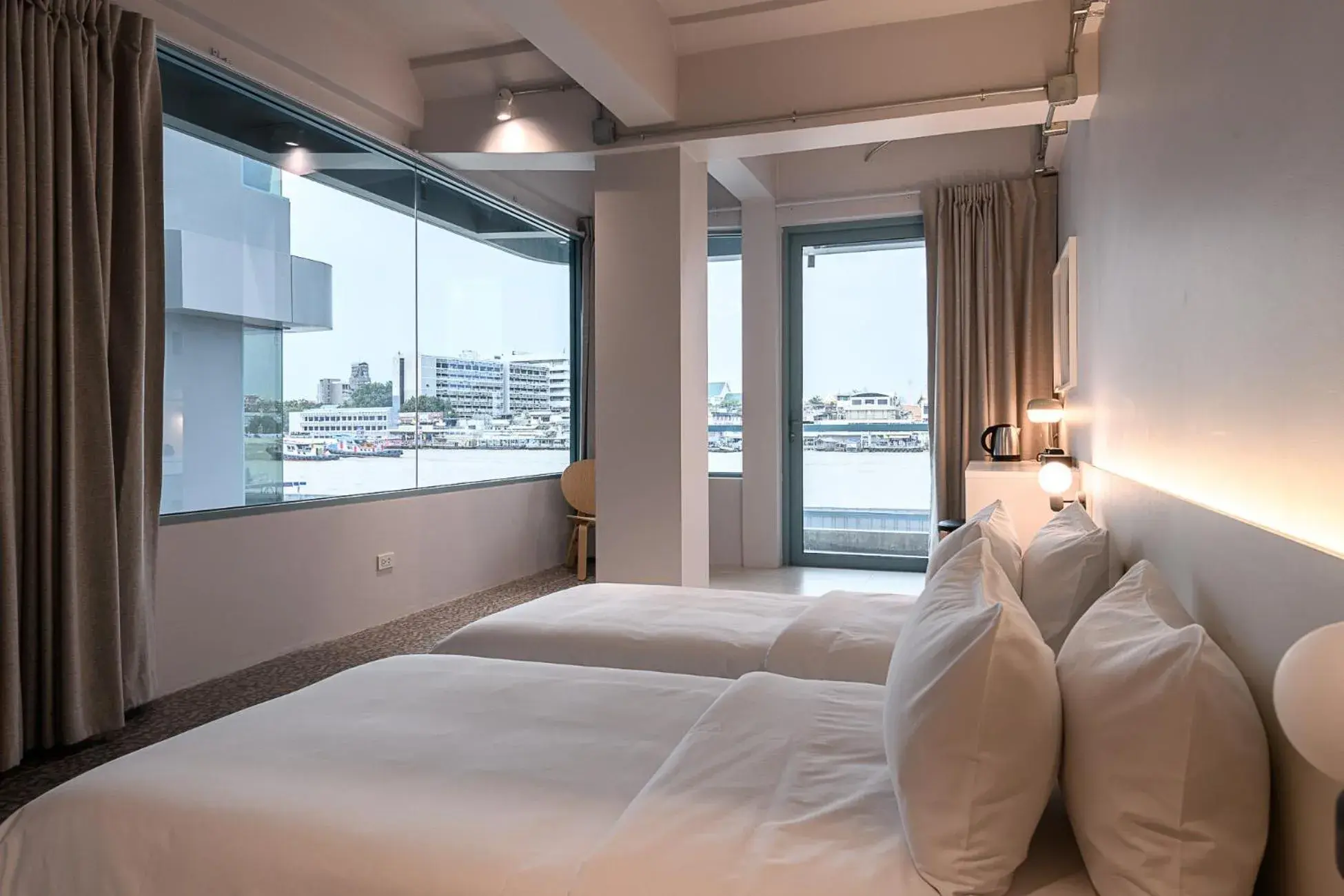 Riverfront 2 Bedroom in Mowa Bangkok Riverfront 2 Bedroom in Mowa Bangkok