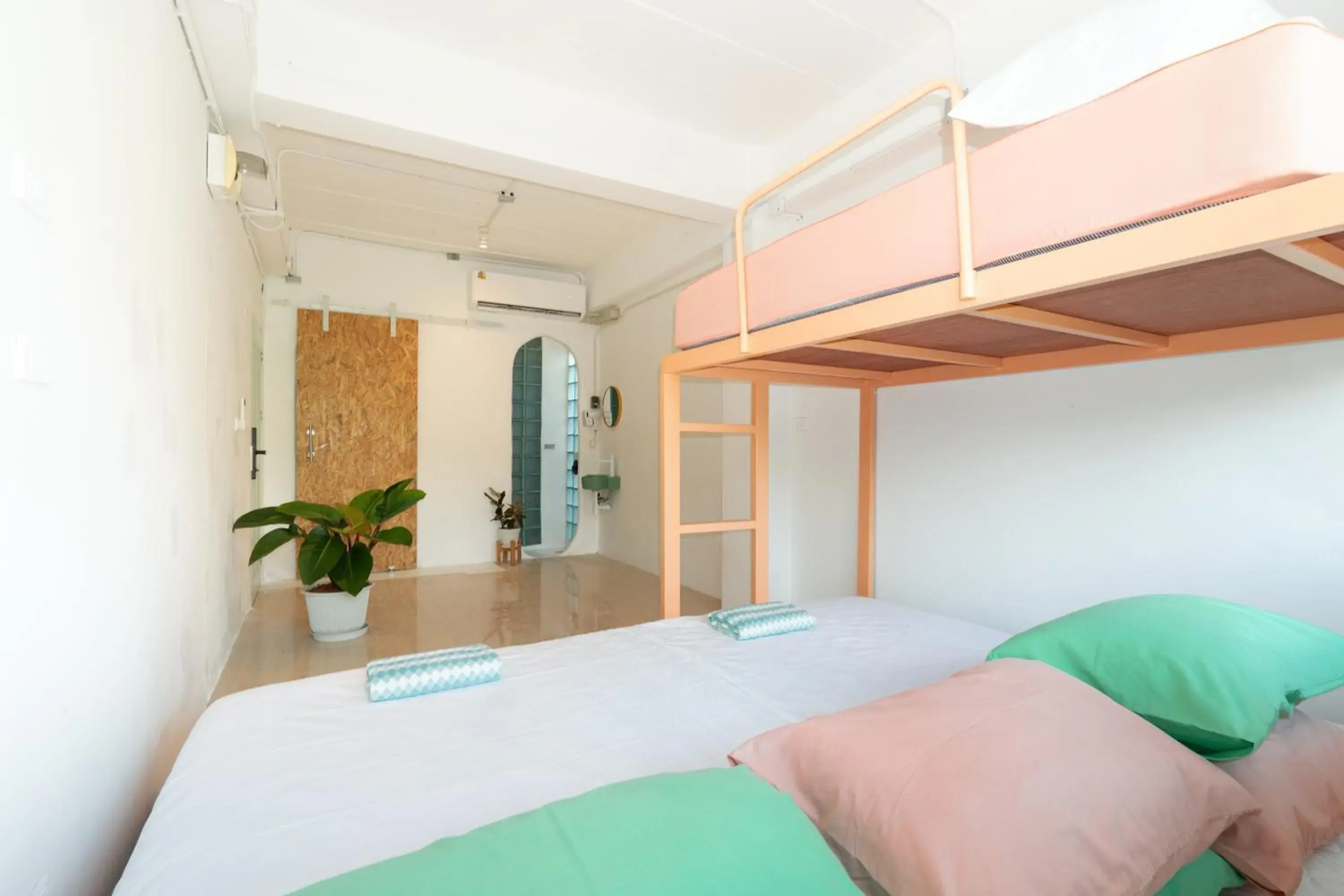 Suite with City View - single occupancy in Easy Sunday Khaosan Bangkok Suite with City View - single occupancy in Easy Sunday Khaosan Bangkok