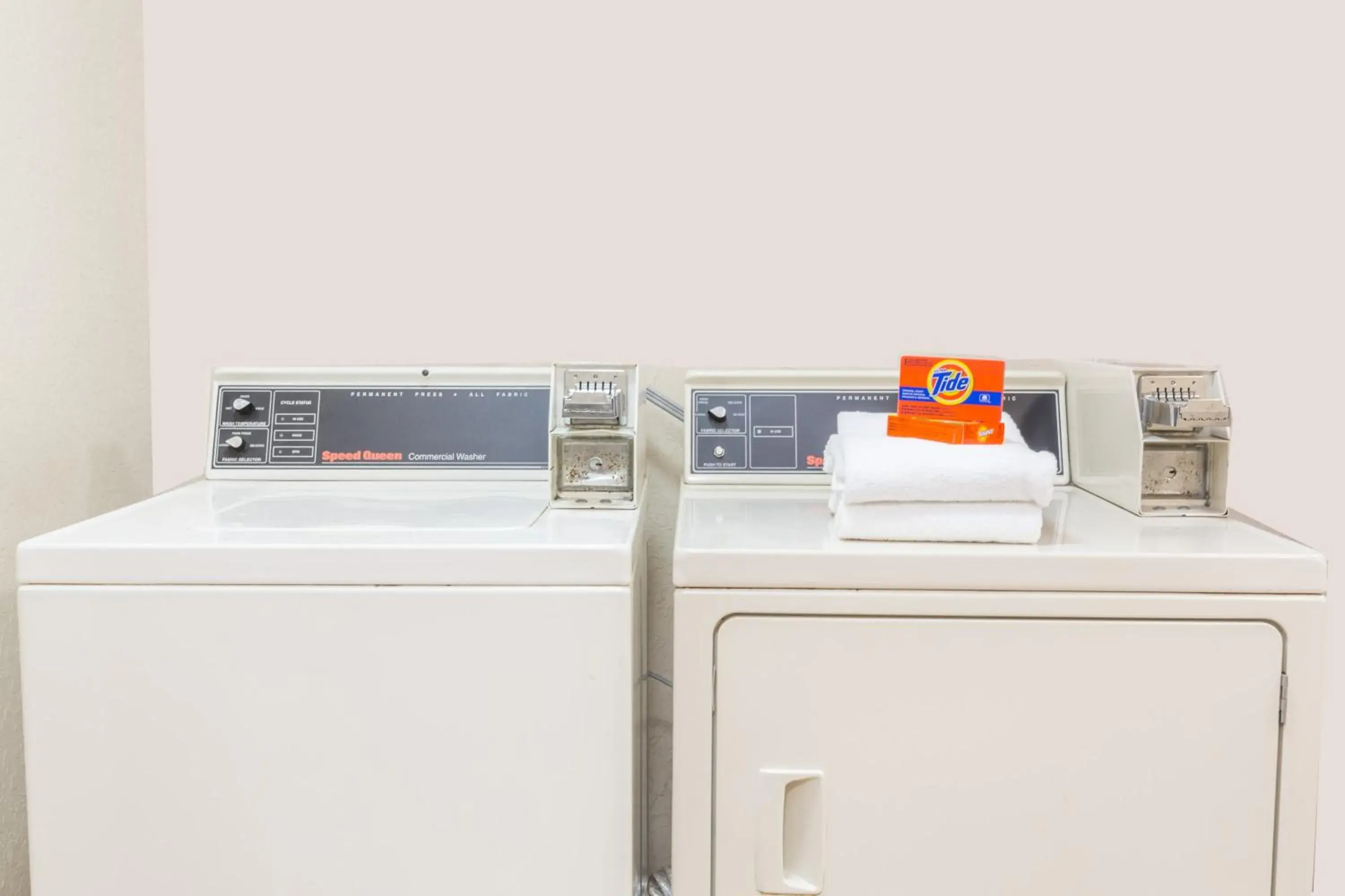 Queen Room - Non-Smoking in Microtel Inn & Suites Marianna Queen Room - Non-Smoking in Microtel Inn & Suites Marianna