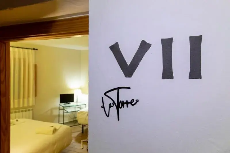 Triple Room with Private Bathroom - single occupancy in Castillo Fortaleza de Ateca Triple Room with Private Bathroom - single occupancy in Castillo Fortaleza de Ateca