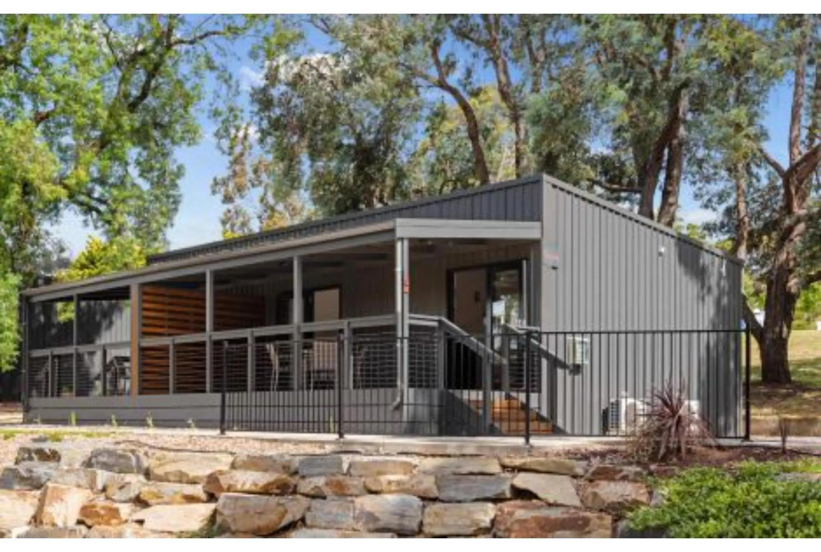 Superior Studio Cabin (2 Queens) in Discovery Parks - Hahndorf Superior Studio Cabin (2 Queens) in Discovery Parks - Hahndorf