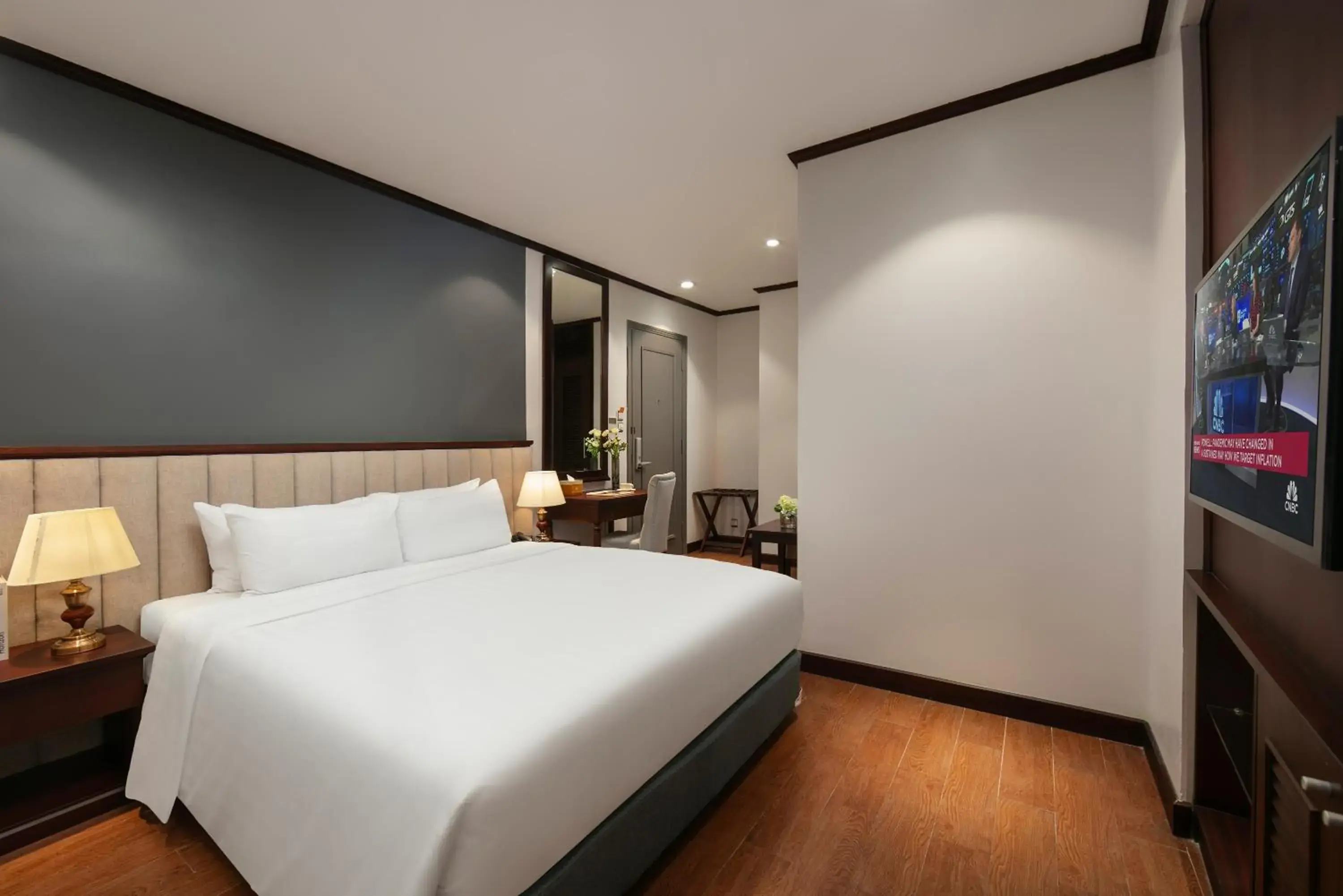 Superior No Windows in MAY DE VILLE Corner Hotel Superior No Windows in MAY DE VILLE Corner Hotel