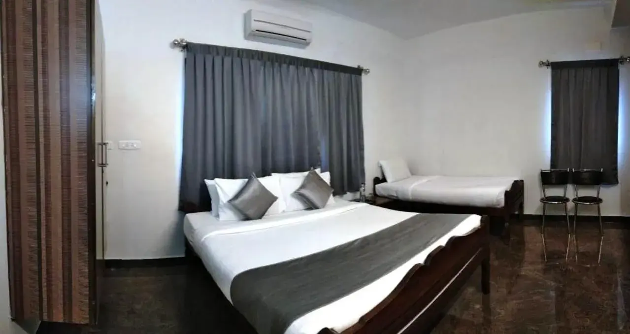 Superior Double Room in PP Residency Superior Double Room in PP Residency