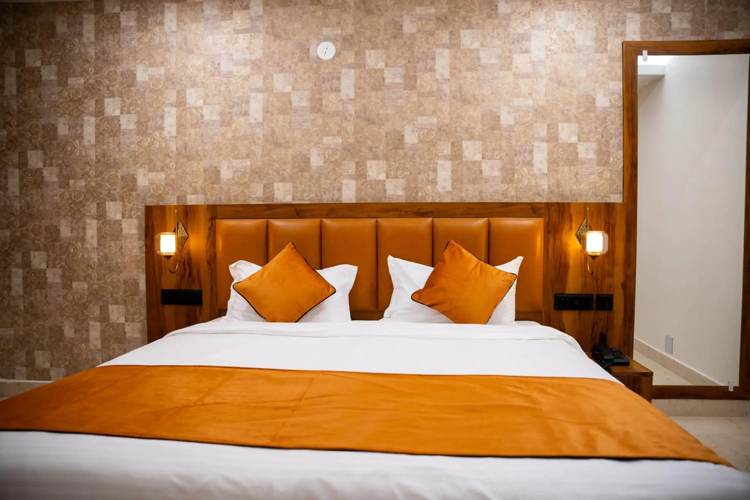 Deluxe Room - single occupancy in Hotel Orange Deluxe Room - single occupancy in Hotel Orange
