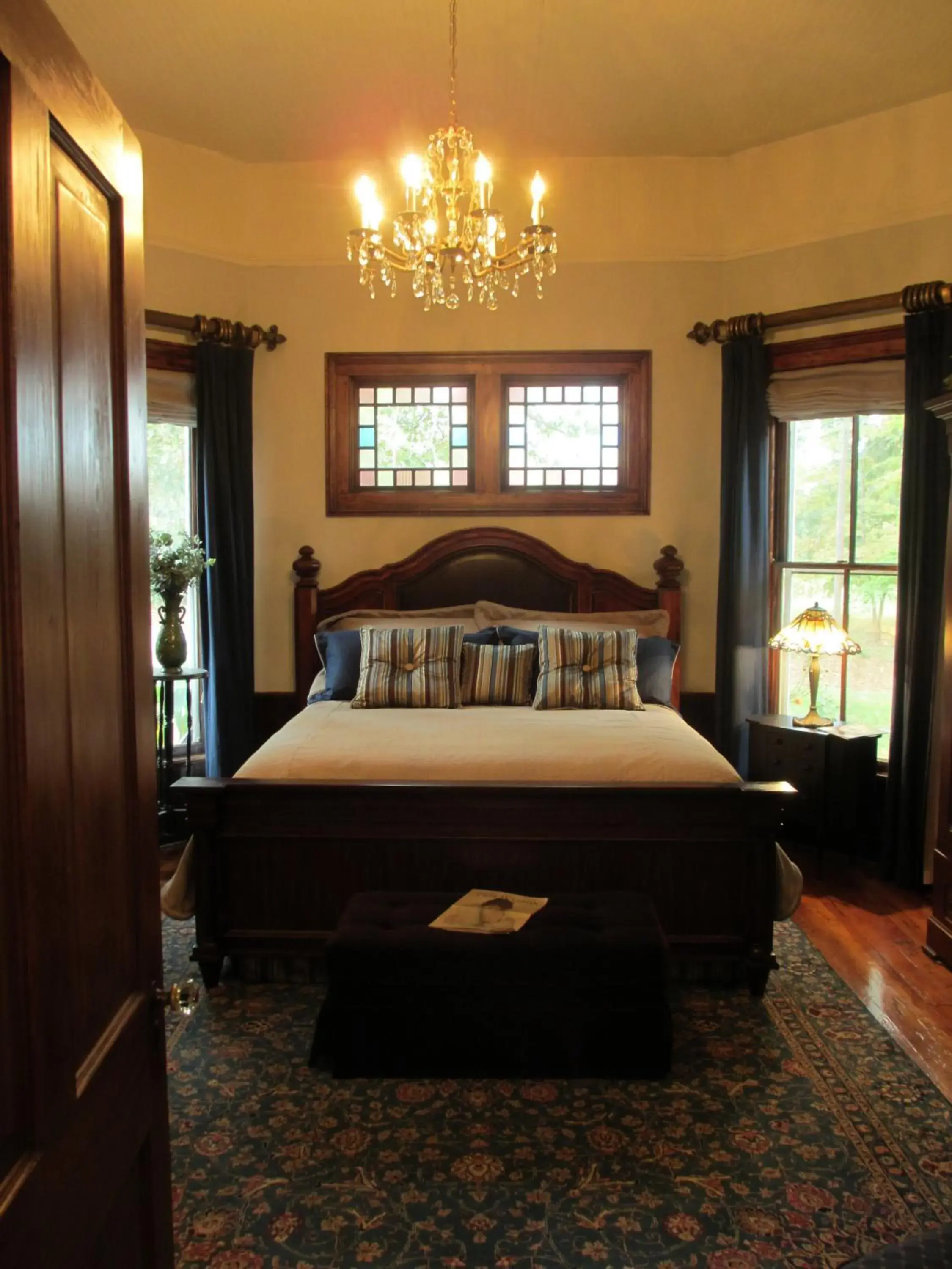 Deluxe King Room in Adair Manor Bed & Breakfast Deluxe King Room in Adair Manor Bed & Breakfast
