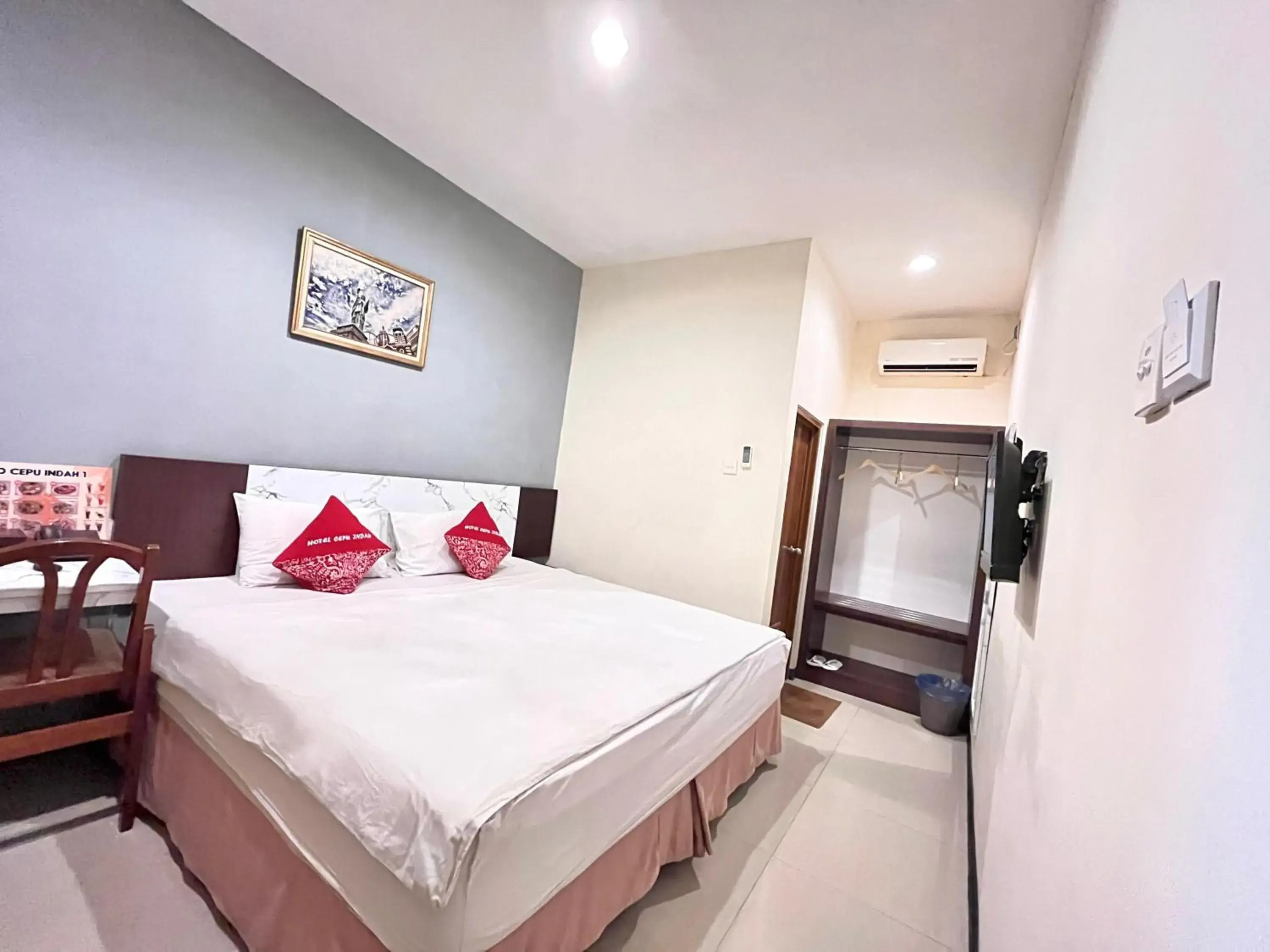 Standard Twin Room in Hotel Cepu Indah 1 Standard Twin Room in Hotel Cepu Indah 1