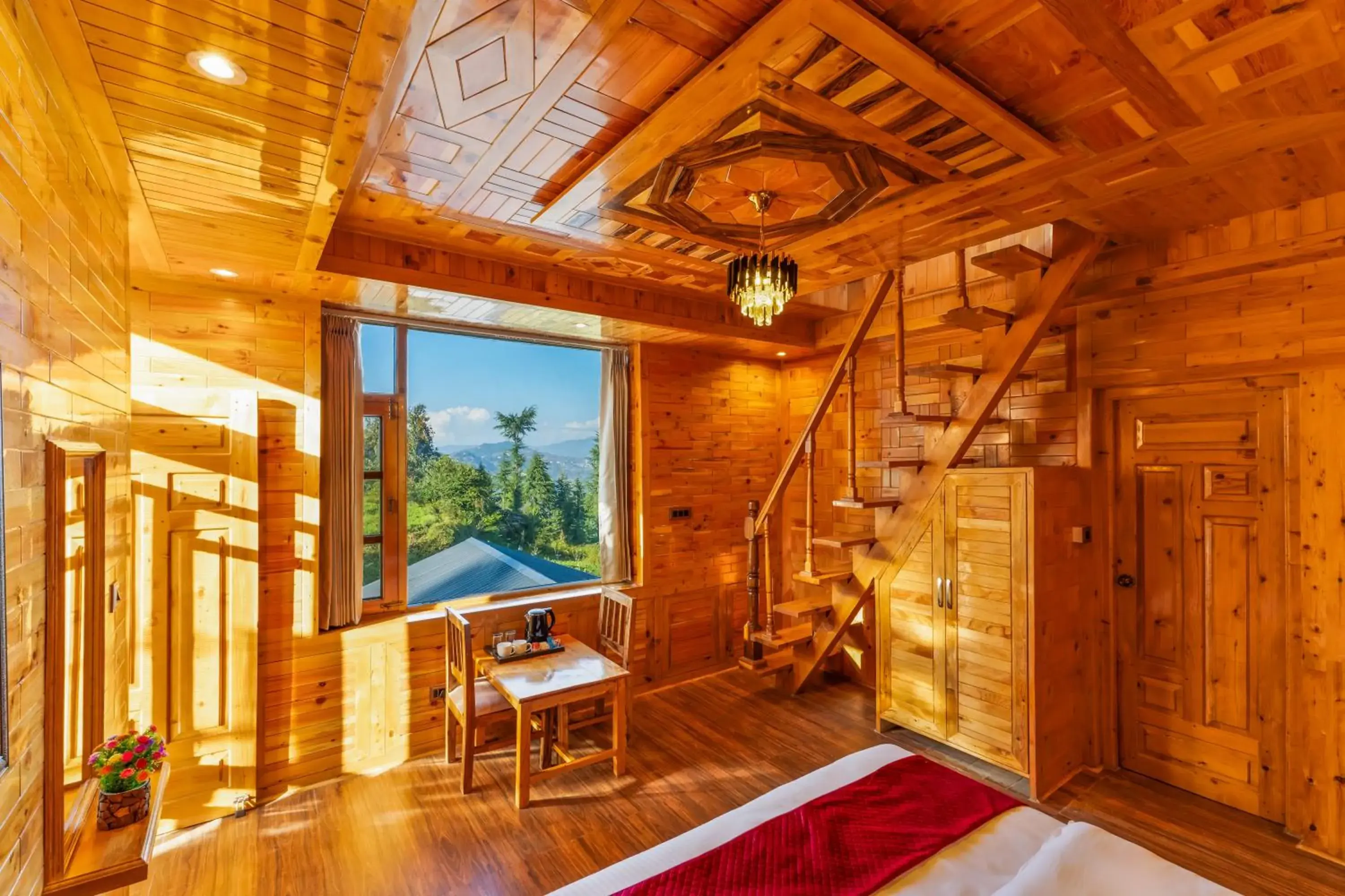 Family Room with Garden View in Kathkuni by Jomotel - A Pure Veg Boutique Stay Family Room with Garden View in Kathkuni by Jomotel - A Pure Veg Boutique Stay