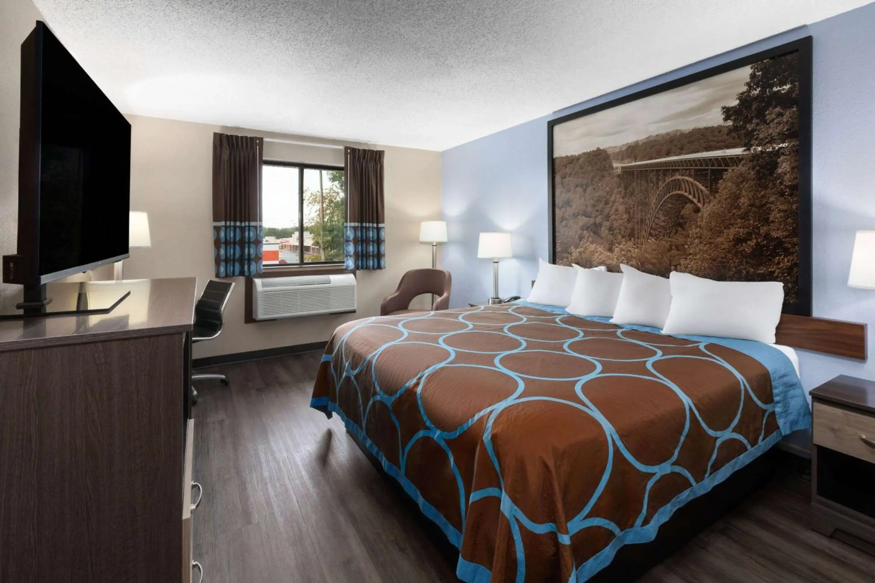 King Room - Non-Smoking in Super 8 by Wyndham Summersville - New River National Park King Room - Non-Smoking in Super 8 by Wyndham Summersville - New River National Park