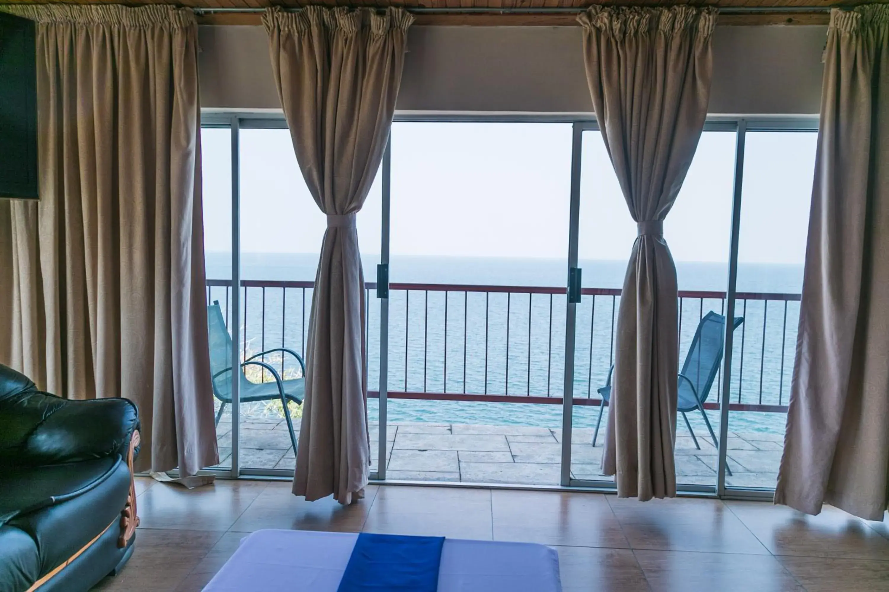 King Room with Lake View - single occupancy in Lake Safari Lodge King Room with Lake View - single occupancy in Lake Safari Lodge