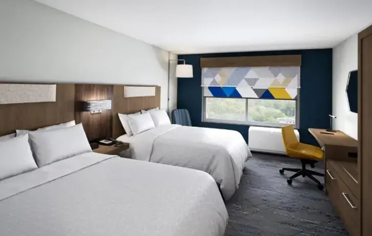 Standard Room with Two Queen Beds in Holiday Inn Express & Suites Stevensville - Benton Harbor by IHG Standard Room with Two Queen Beds in Holiday Inn Express & Suites Stevensville - Benton Harbor by IHG