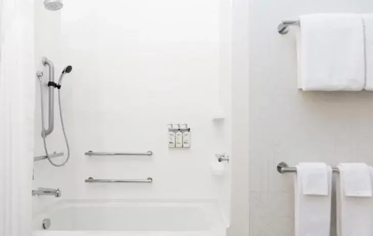 Suite - Non-Smoking in Holiday Inn Express & Suites Stevensville - Benton Harbor by IHG Suite - Non-Smoking in Holiday Inn Express & Suites Stevensville - Benton Harbor by IHG