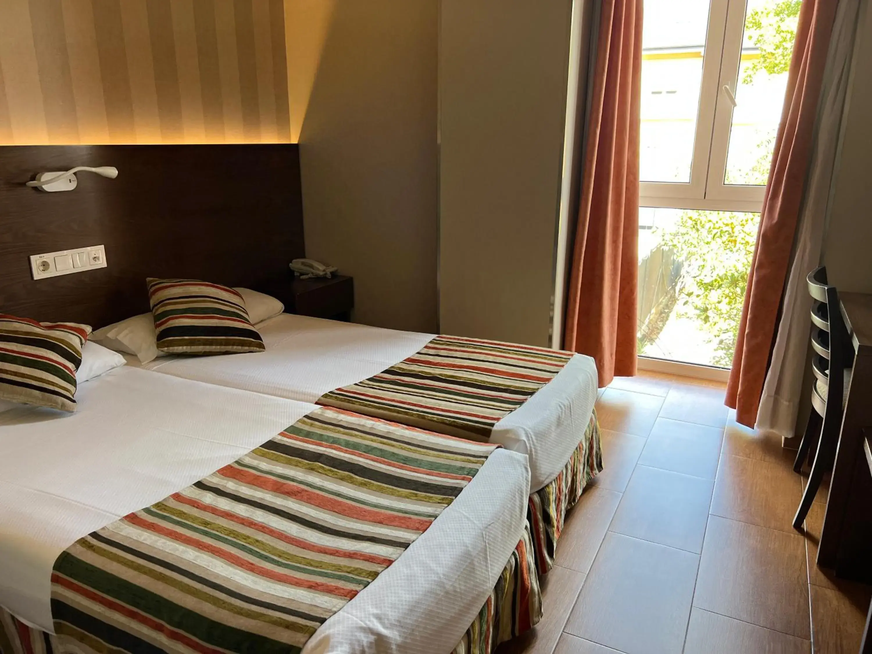 Twin Room in Hostal Los Coronales Twin Room in Hostal Los Coronales