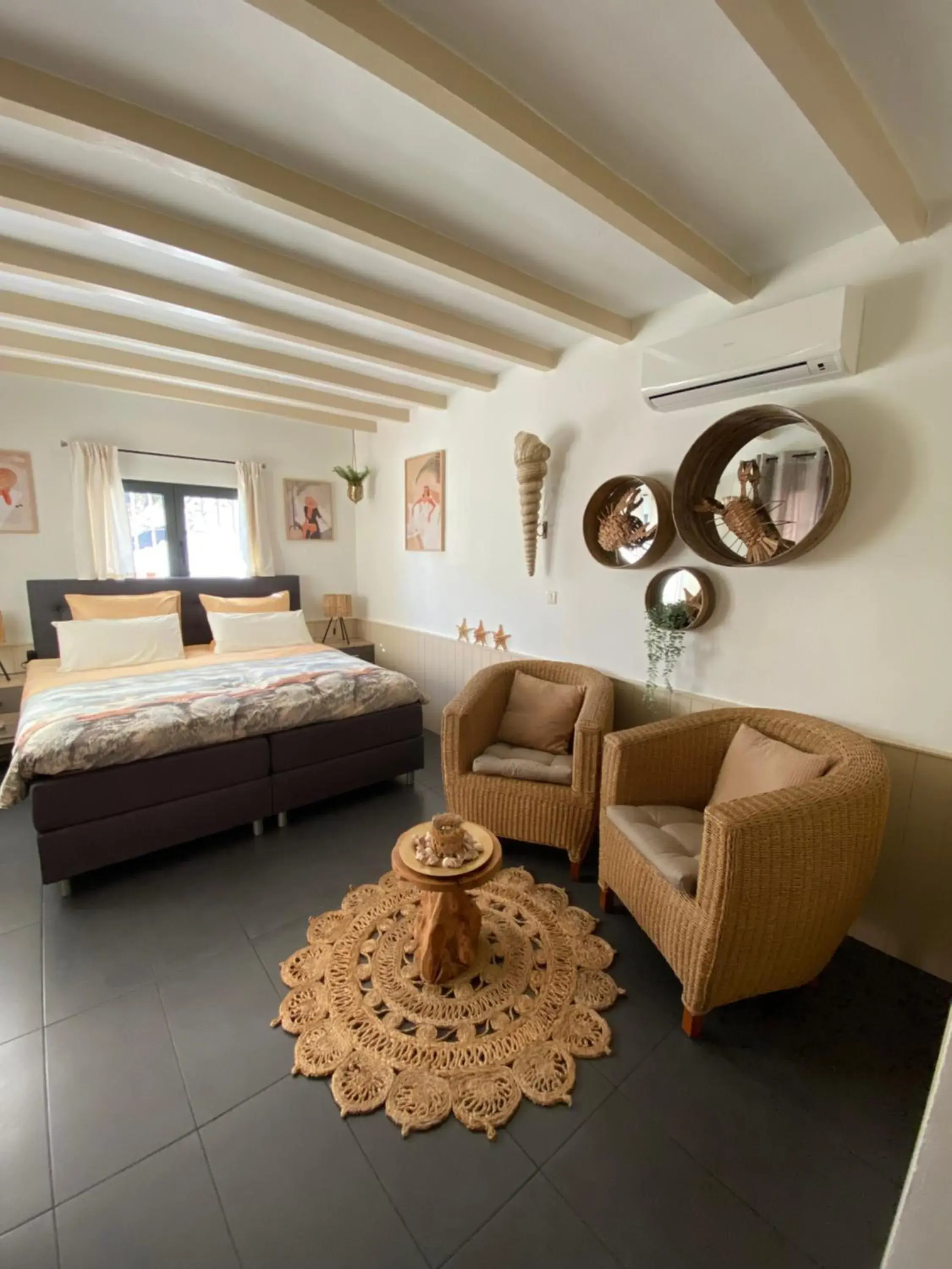 Double Room with Private Bathroom in Bed and Breakfast Lagabella Double Room with Private Bathroom in Bed and Breakfast Lagabella