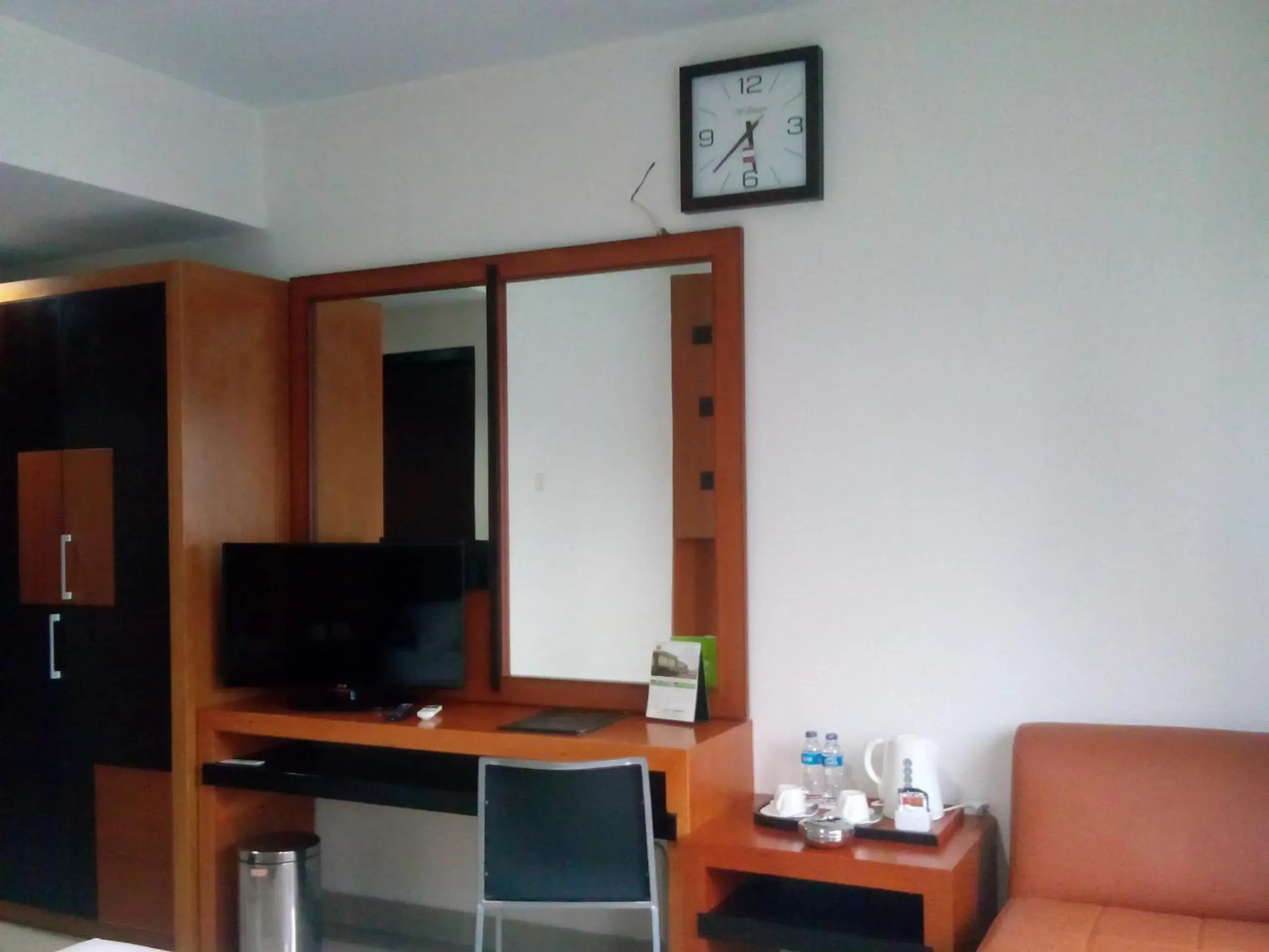 Superior Single Room in Hotel Grand Karawang Indah Superior Single Room in Hotel Grand Karawang Indah