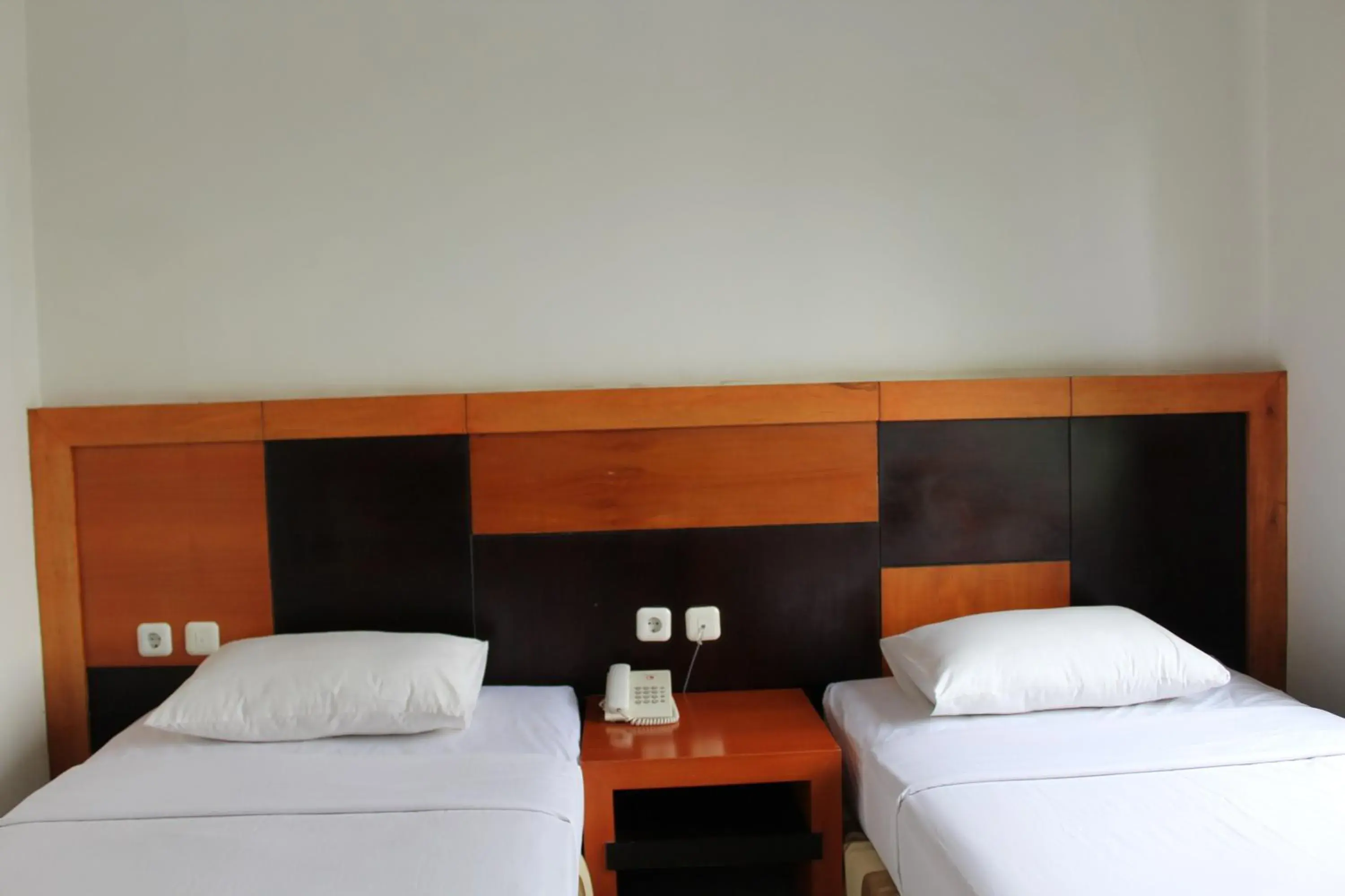 Deluxe Double or Twin Room in Hotel Grand Karawang Indah Deluxe Double or Twin Room in Hotel Grand Karawang Indah