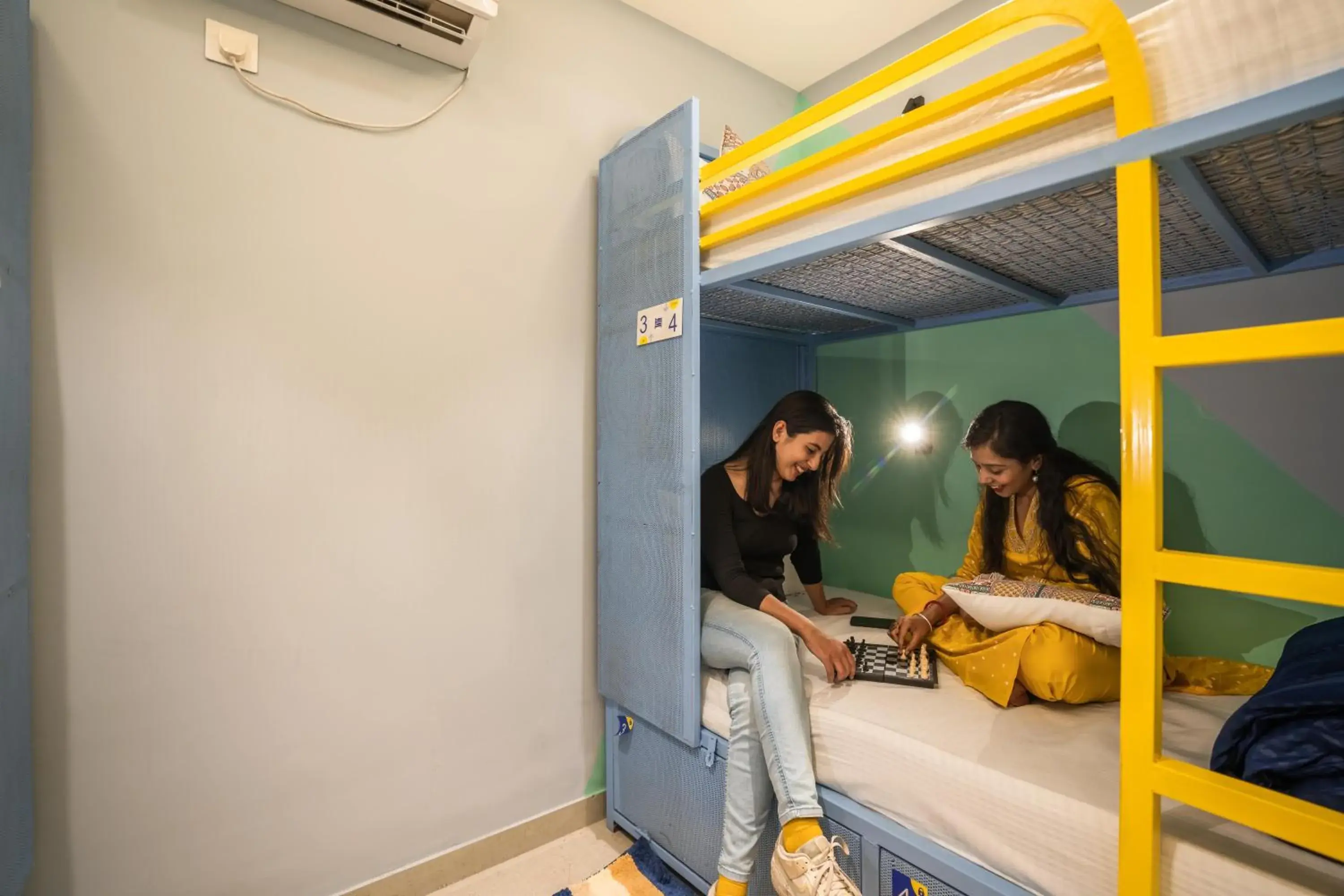 Bed in 4-Bed Mixed Dormitory Room in Shalom Backpackers Jaipur Bed in 4-Bed Mixed Dormitory Room in Shalom Backpackers Jaipur