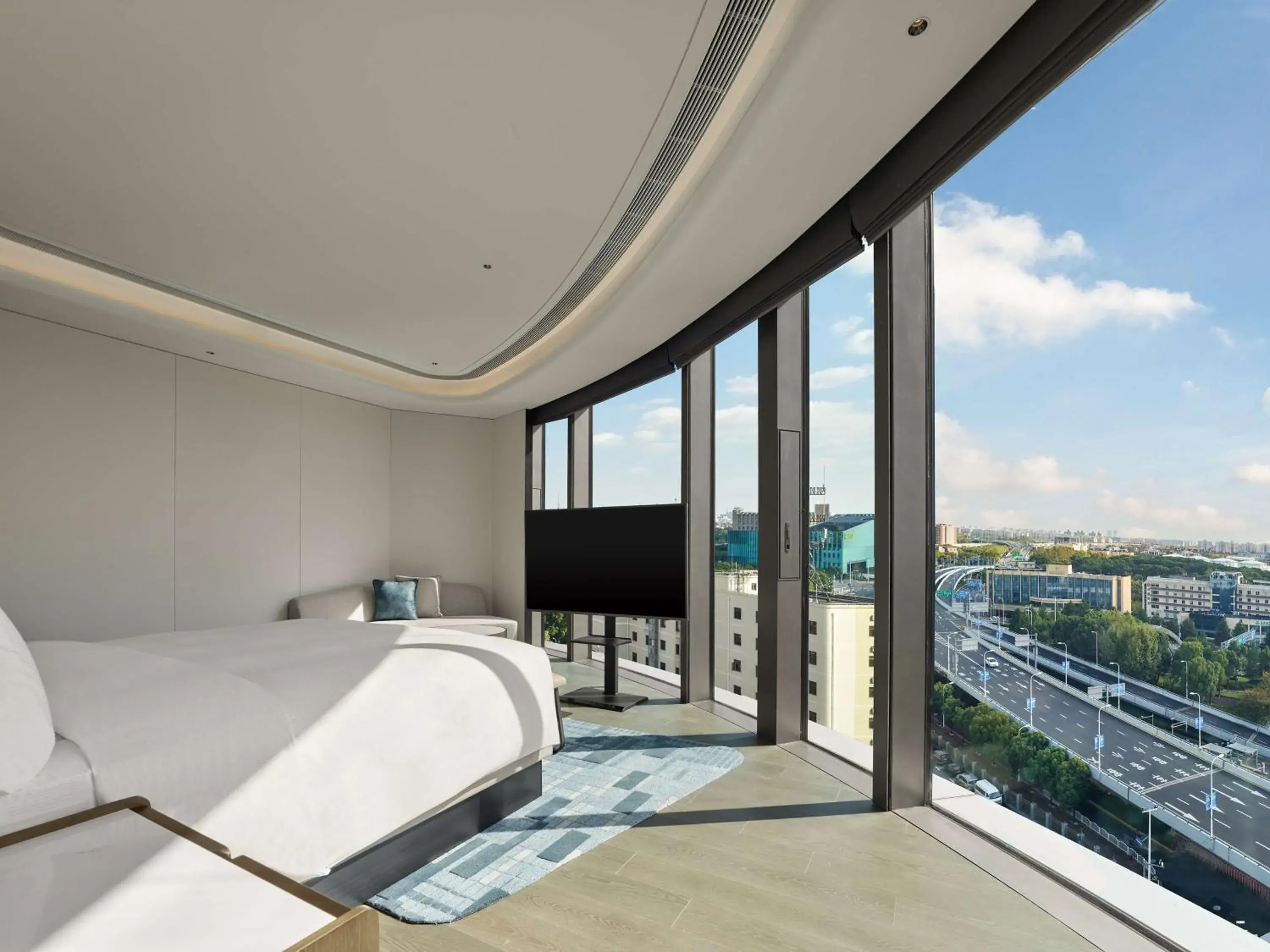 Deluxe King Suite in Hilton Shanghai Hongqiao International Airport Deluxe King Suite in Hilton Shanghai Hongqiao International Airport