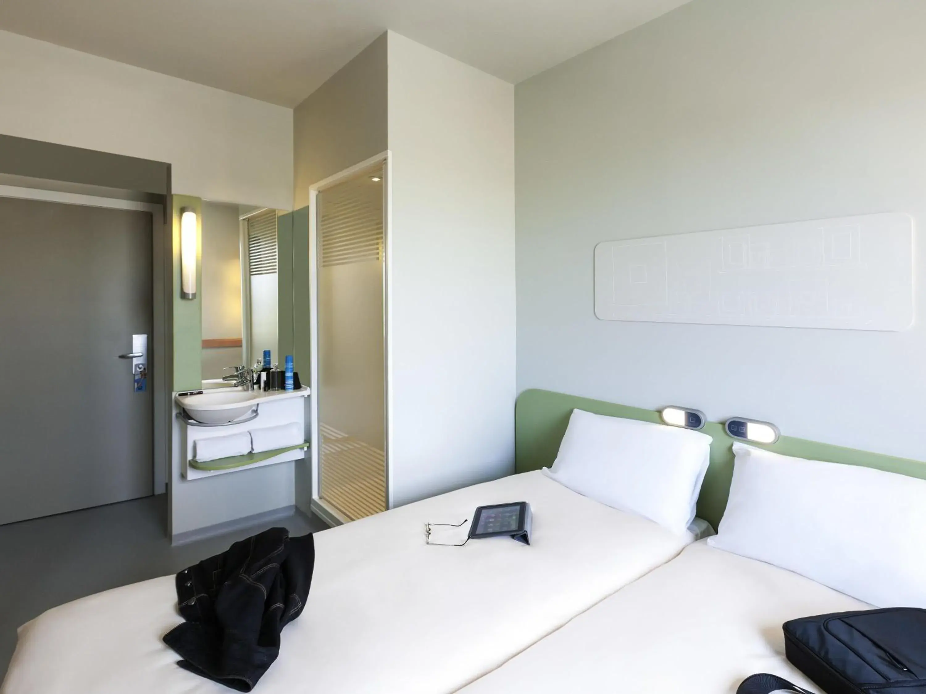 Twin Room in Ibis Budget Valencia Alcasser Twin Room in Ibis Budget Valencia Alcasser