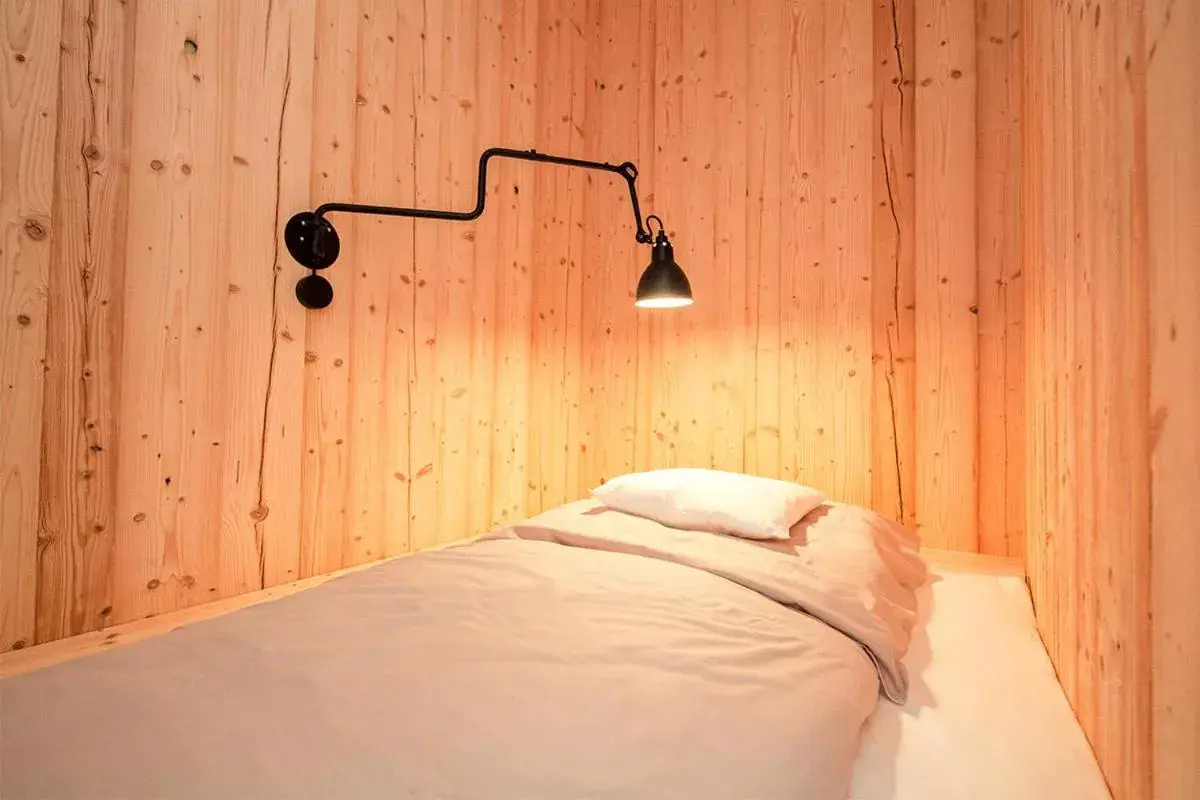 Single Room - single occupancy - Disability Access in Hotel & Restaurant Zur Glocke Single Room - single occupancy - Disability Access in Hotel & Restaurant Zur Glocke