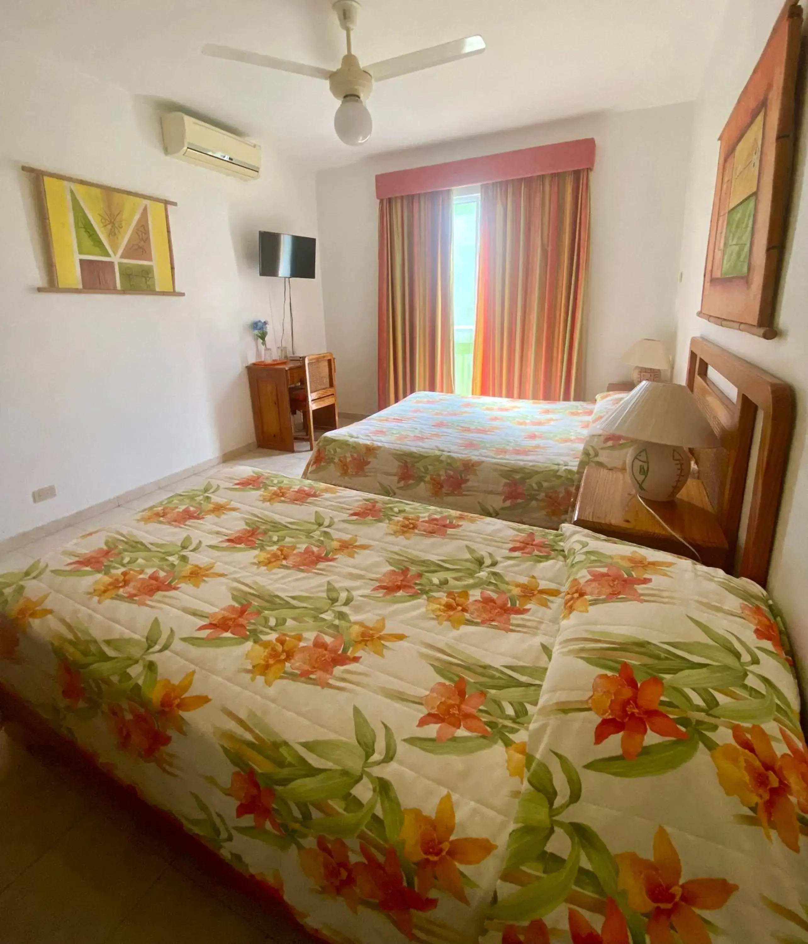 Double Room with Garden View - single occupancy in Hotel Angel Gabriel Double Room with Garden View - single occupancy in Hotel Angel Gabriel