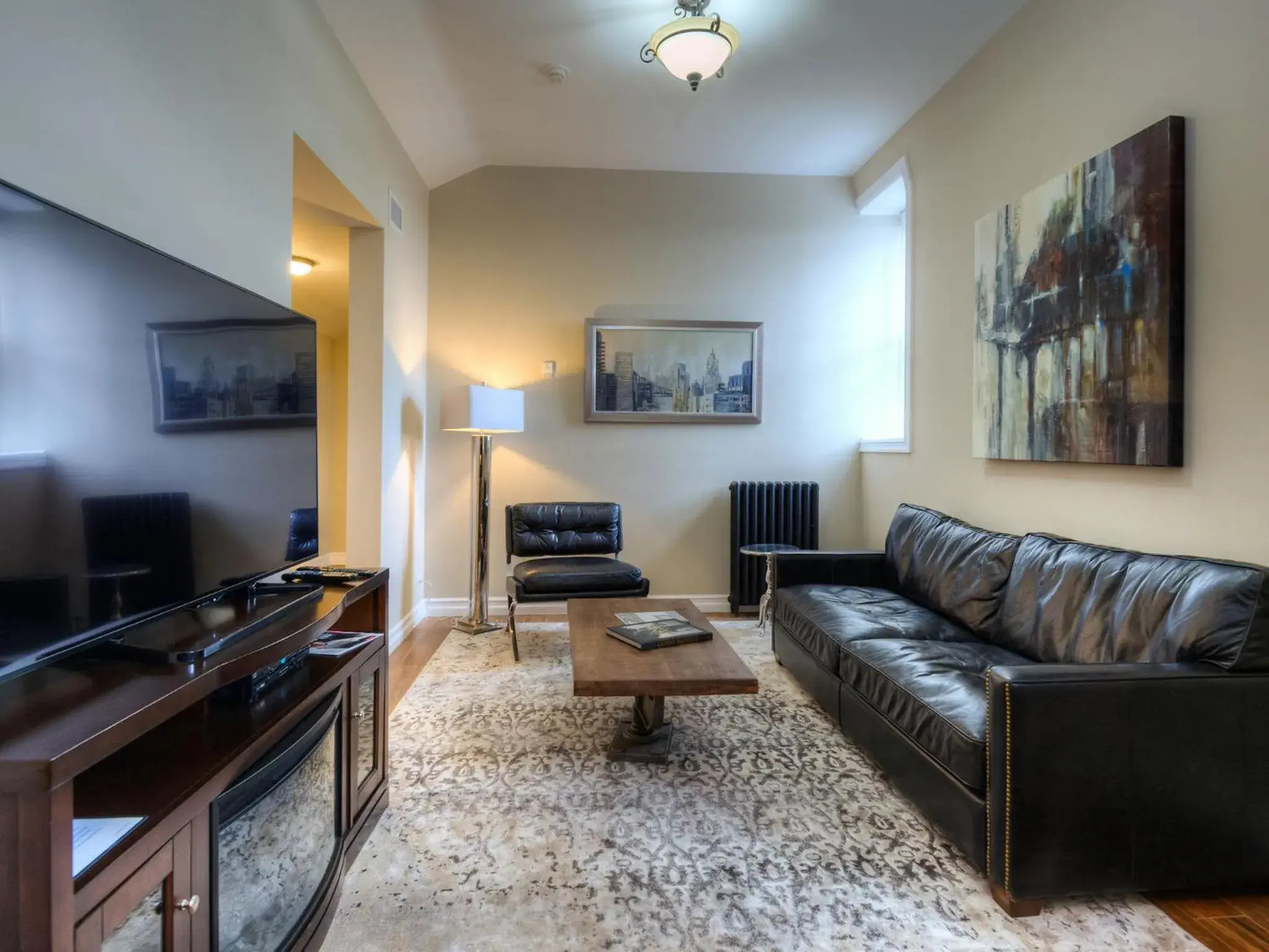 Two-Bedroom Penthouse Suite in Western Hotel & Executive Suites Two-Bedroom Penthouse Suite in Western Hotel & Executive Suites