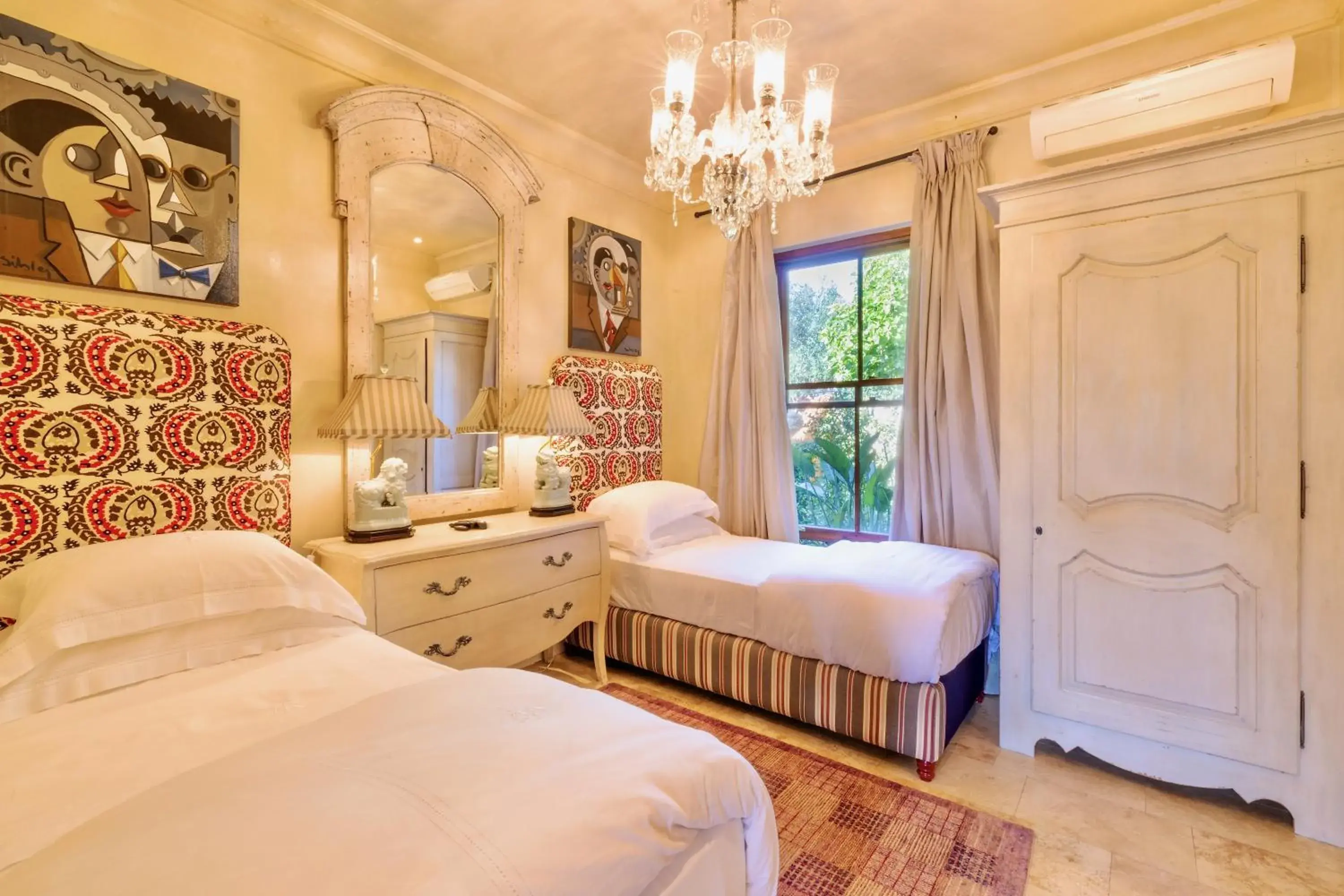 Three-Bedroom Vineyard Suite in La Residence Three-Bedroom Vineyard Suite in La Residence