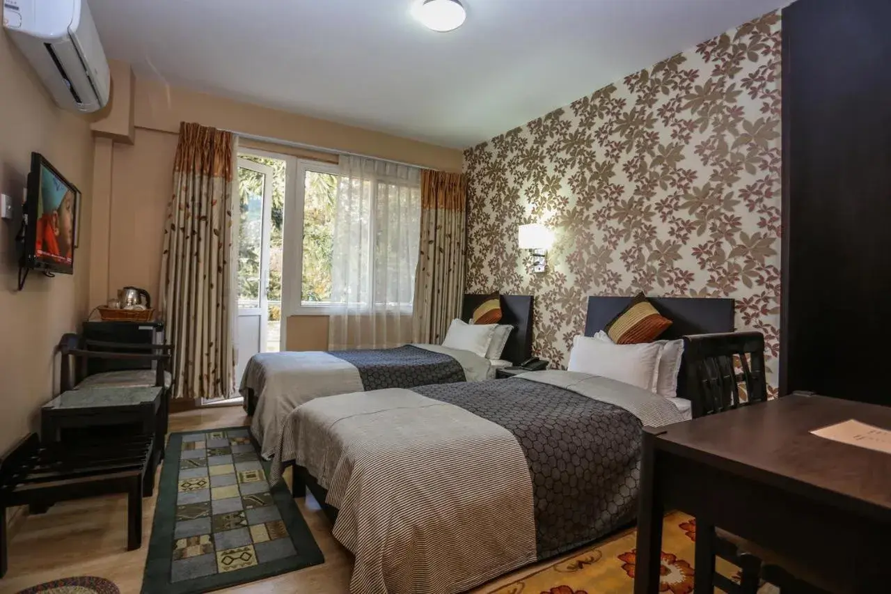 Deluxe Double or Twin Room with Balcony in Nirvana Home Deluxe Double or Twin Room with Balcony in Nirvana Home