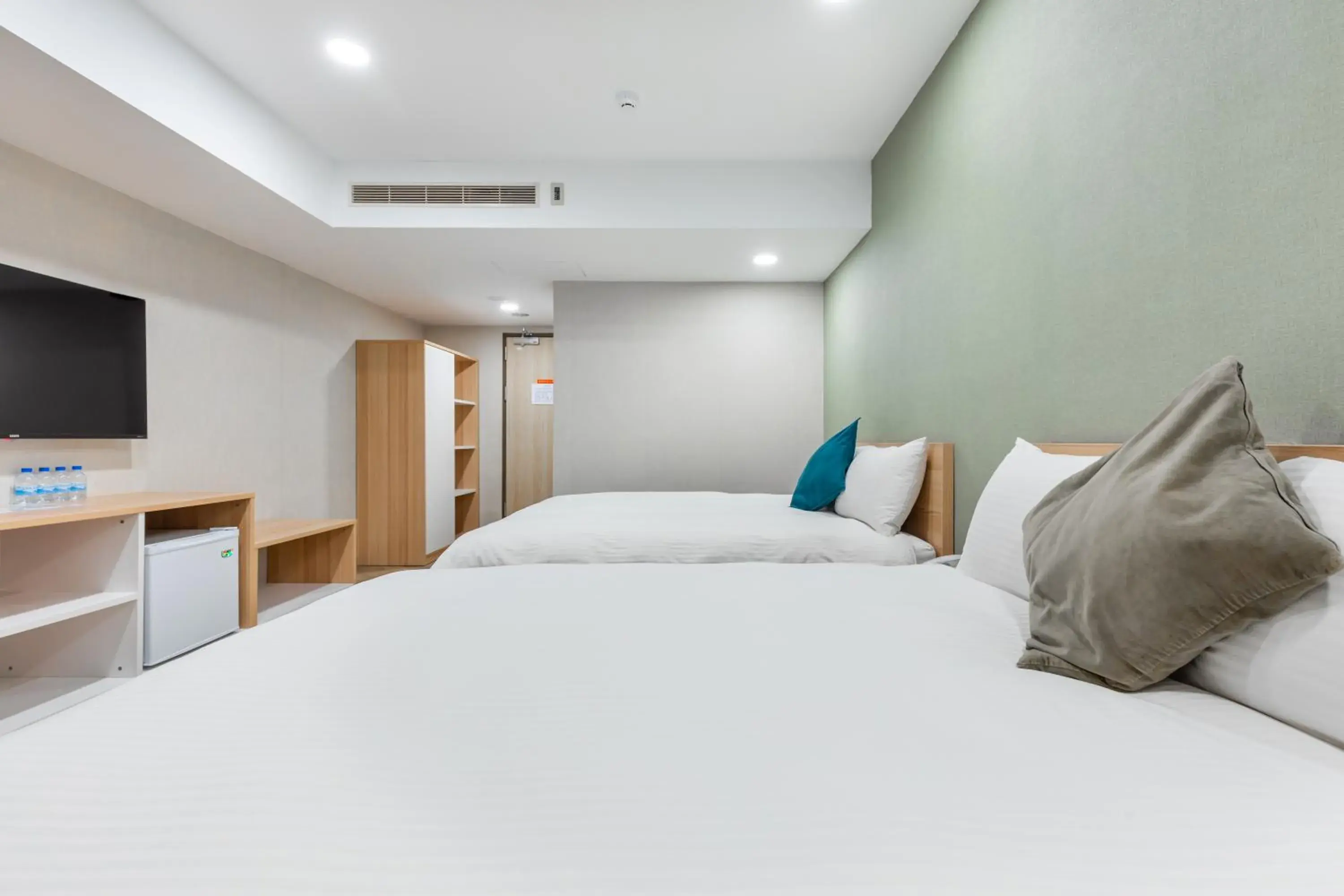 Standard Quadruple Room in Mu Chen Hotel Standard Quadruple Room in Mu Chen Hotel