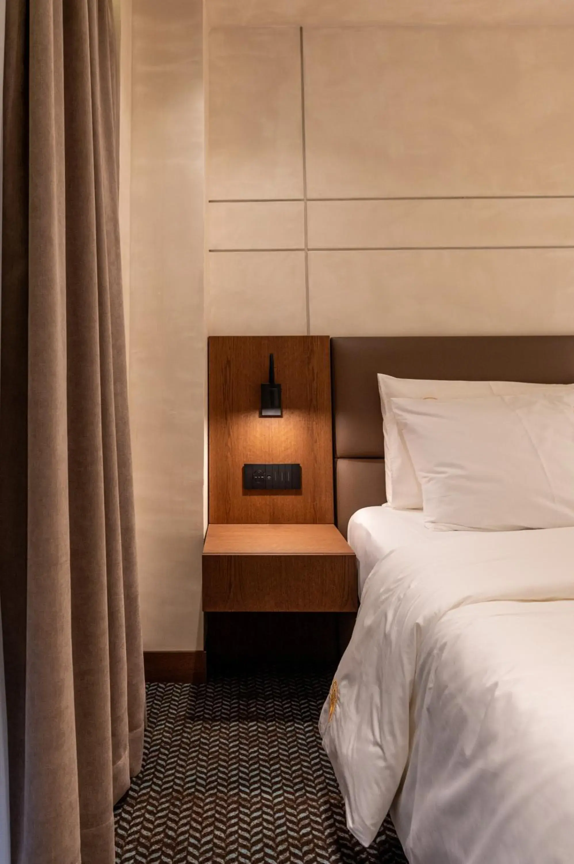 Deluxe Double Room in Mattis Hotel Deluxe Double Room in Mattis Hotel