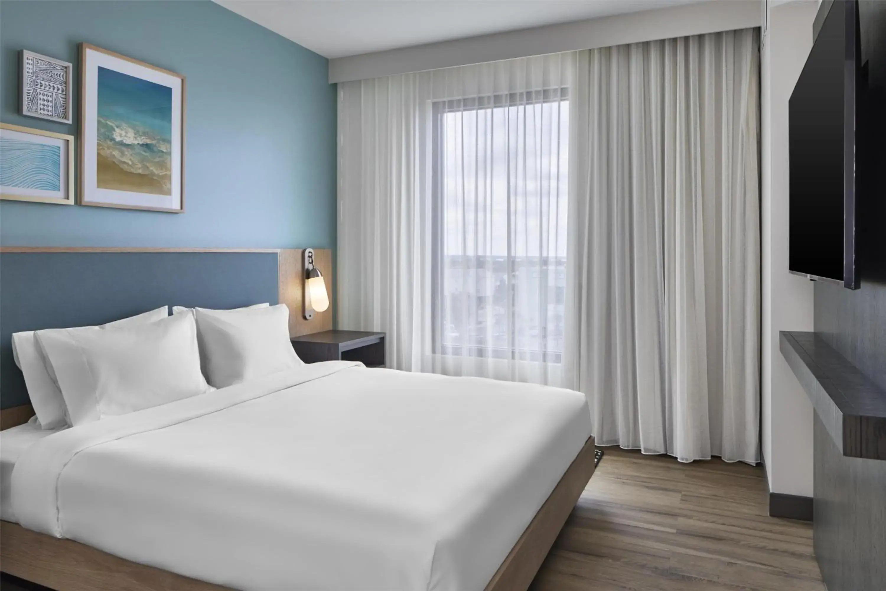 King Corner Suite with Balcony - Gulf View in Embassy Suites By Hilton Gulf Shores Beach Resort King Corner Suite with Balcony - Gulf View in Embassy Suites By Hilton Gulf Shores Beach Resort