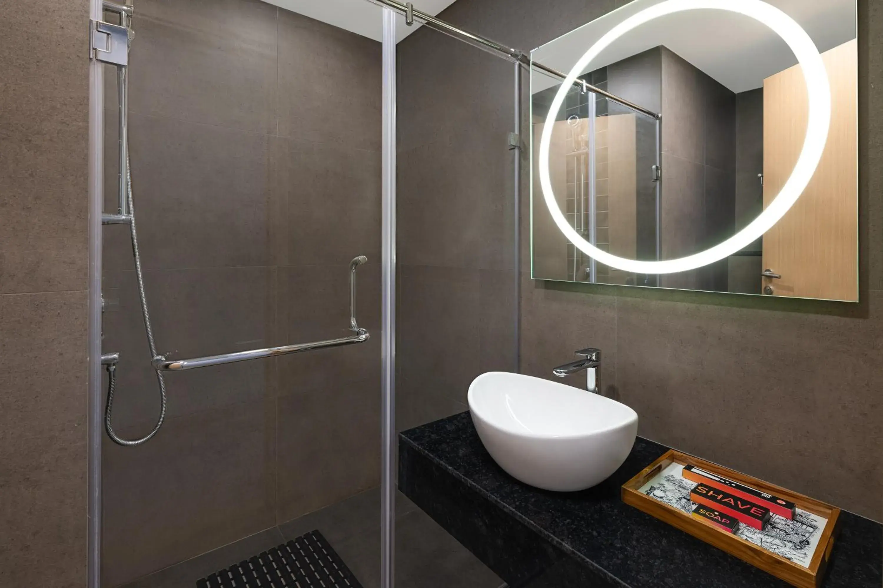 Executive King Room - Enjoy complimentary 2 Pint(s) of Beer & Enjoy Happy Hours with 1+1 per stay in Ginger Goa Candolim Executive King Room - Enjoy complimentary 2 Pint(s) of Beer & Enjoy Happy Hours with 1+1 per stay in Ginger Goa Candolim