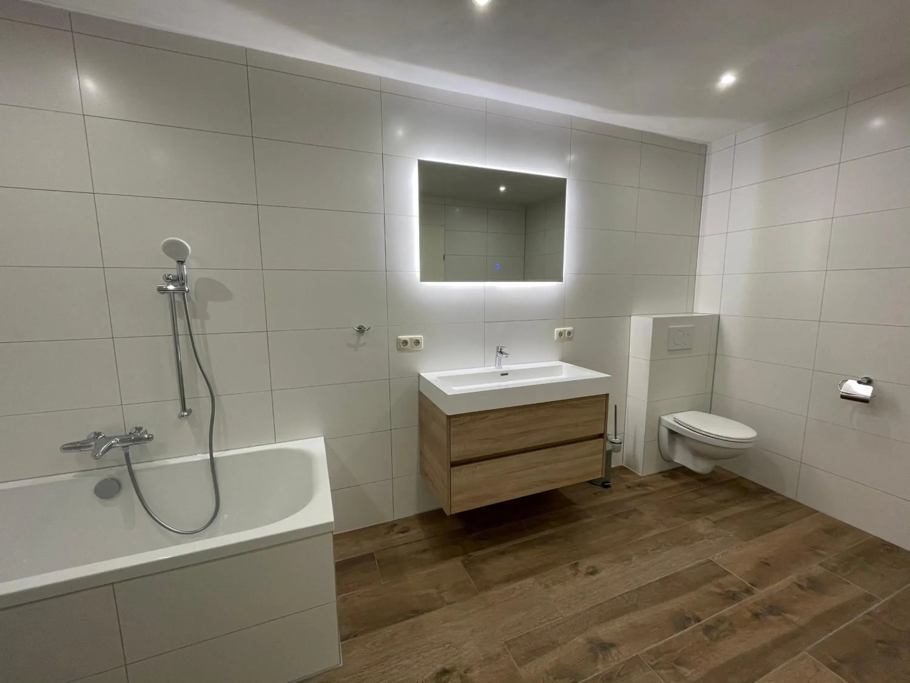 Family Room with Bathroom - single occupancy in In de Witte Dame Hotel Bar Kitchen Apartments Family Room with Bathroom - single occupancy in In de Witte Dame Hotel Bar Kitchen Apartments