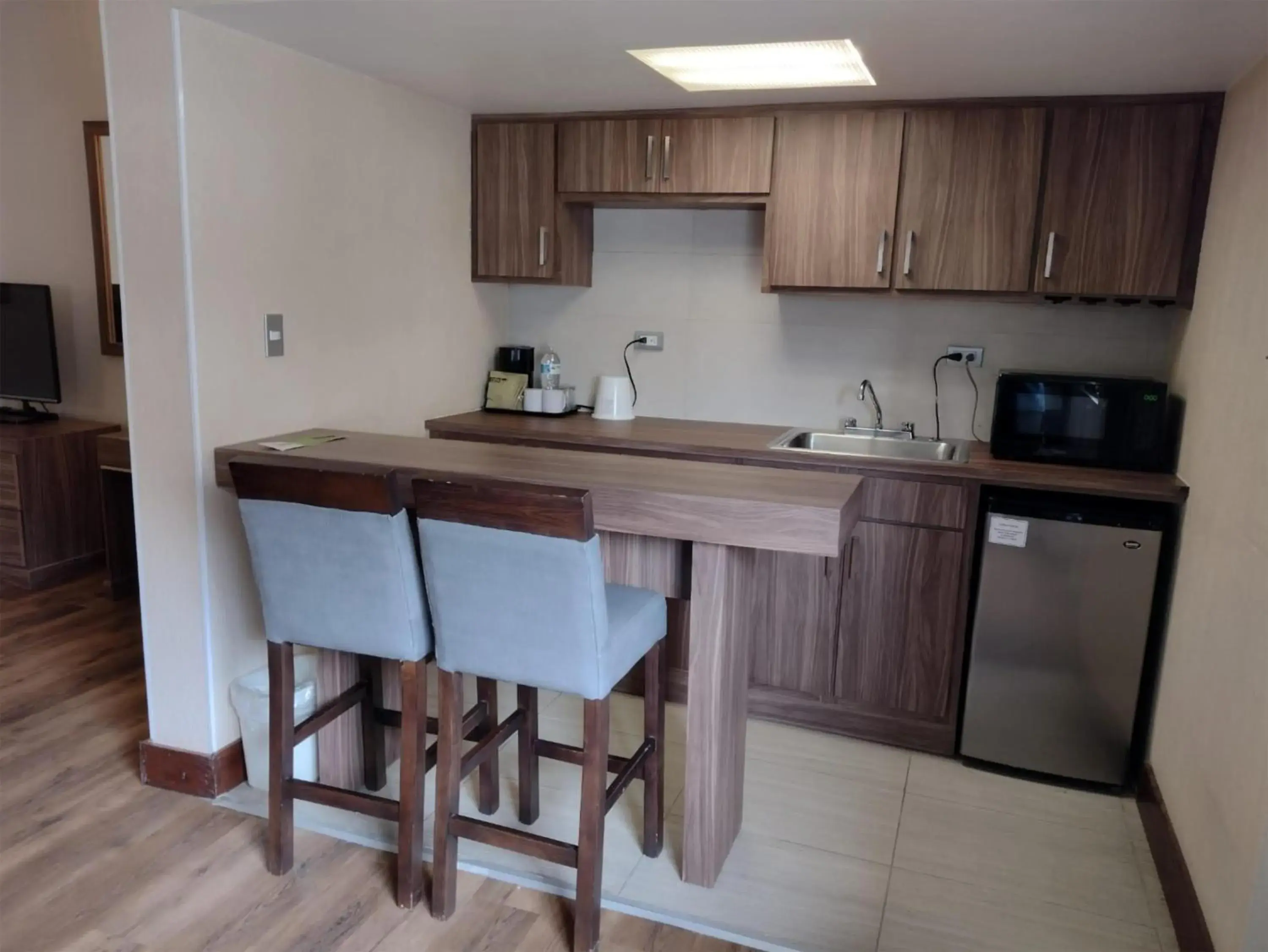 Suite with Two Double Beds and Kitchenette- Non-Smoking in Best Western Cumbres Inn Cd. Cuauhtemoc Suite with Two Double Beds and Kitchenette- Non-Smoking in Best Western Cumbres Inn Cd. Cuauhtemoc