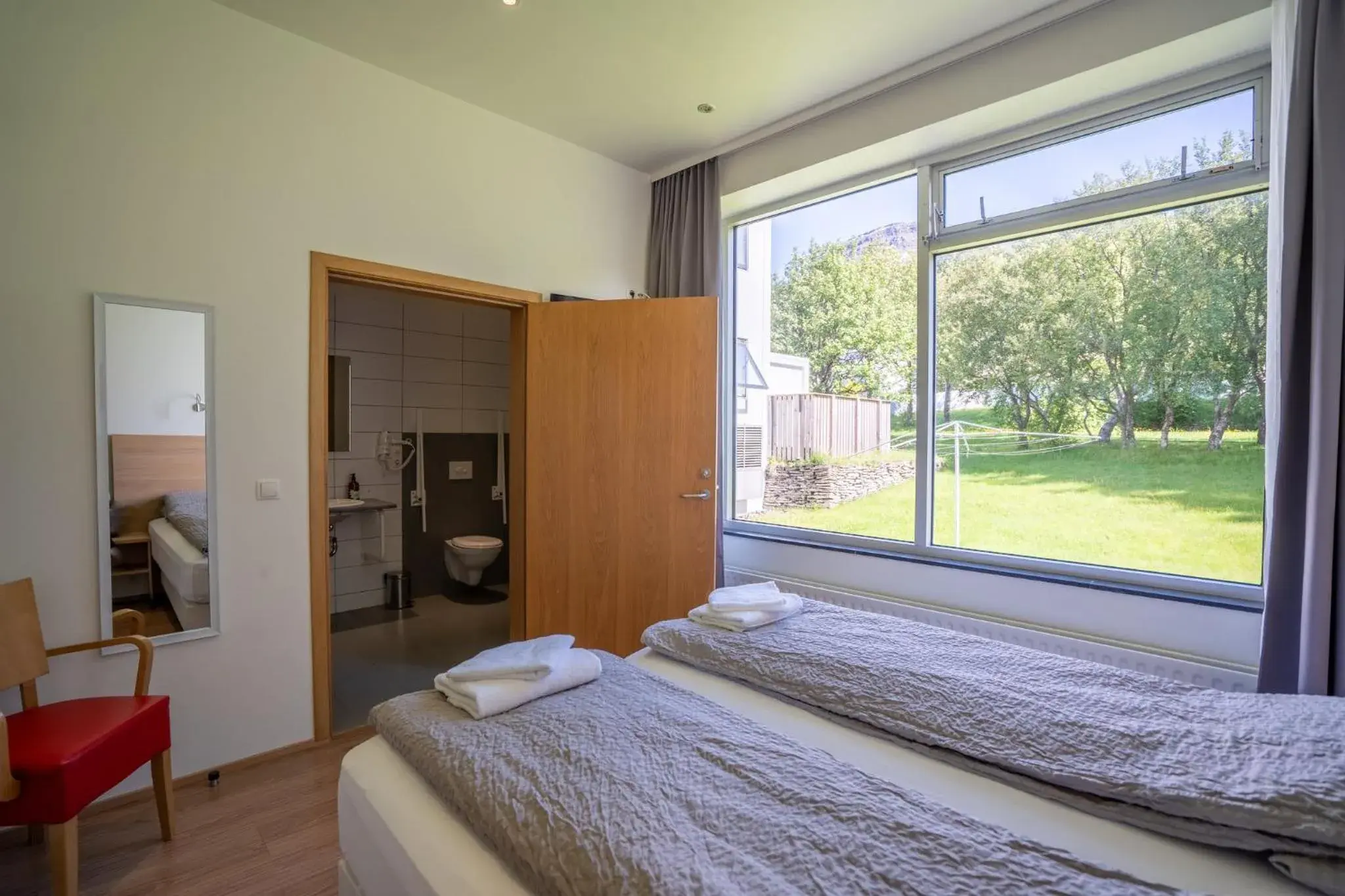 Double Room - Disability Access in Hotel Eskifjörður Double Room - Disability Access in Hotel Eskifjörður