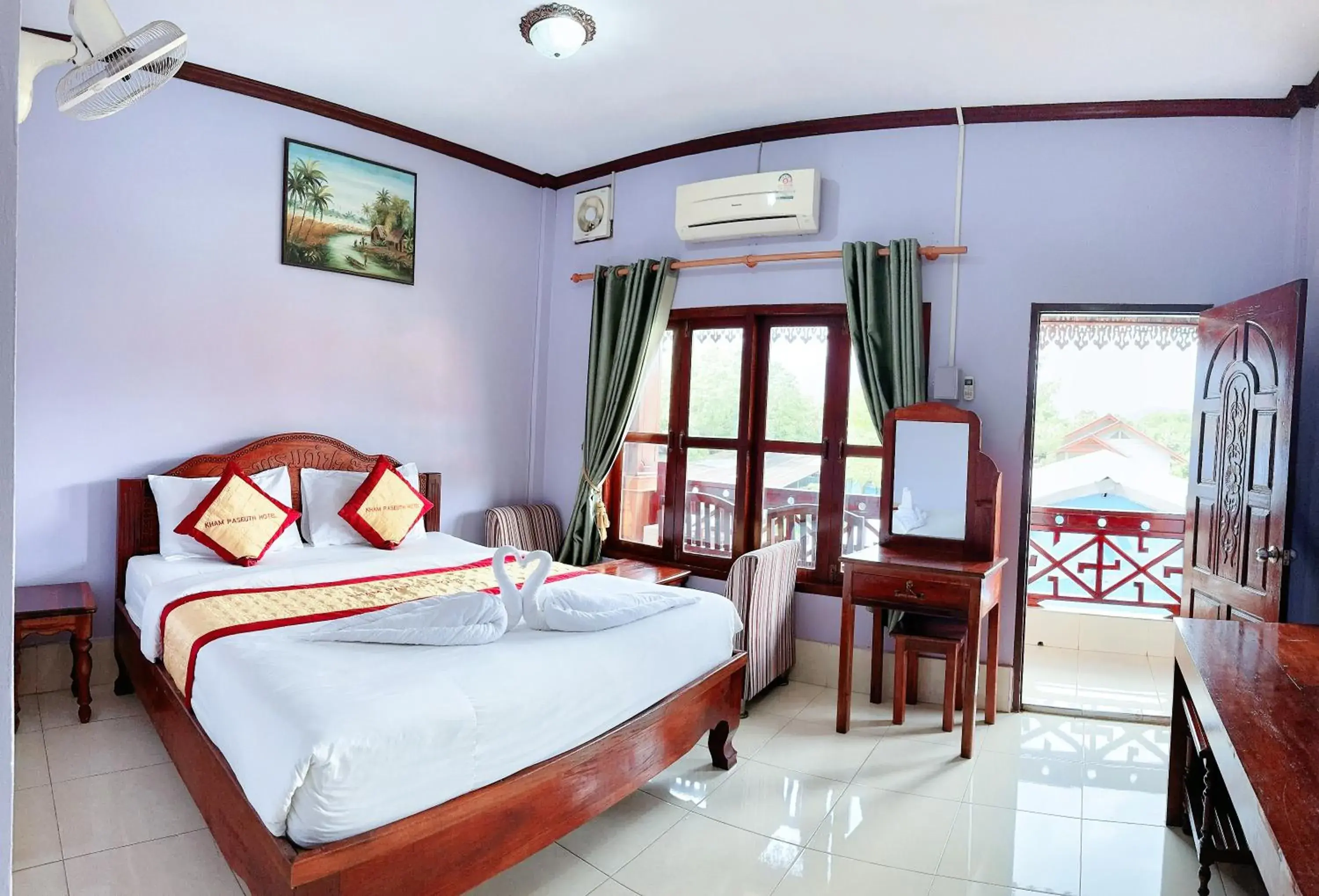 Double Room with Balcony in Khampaseuth Hotel Double Room with Balcony in Khampaseuth Hotel