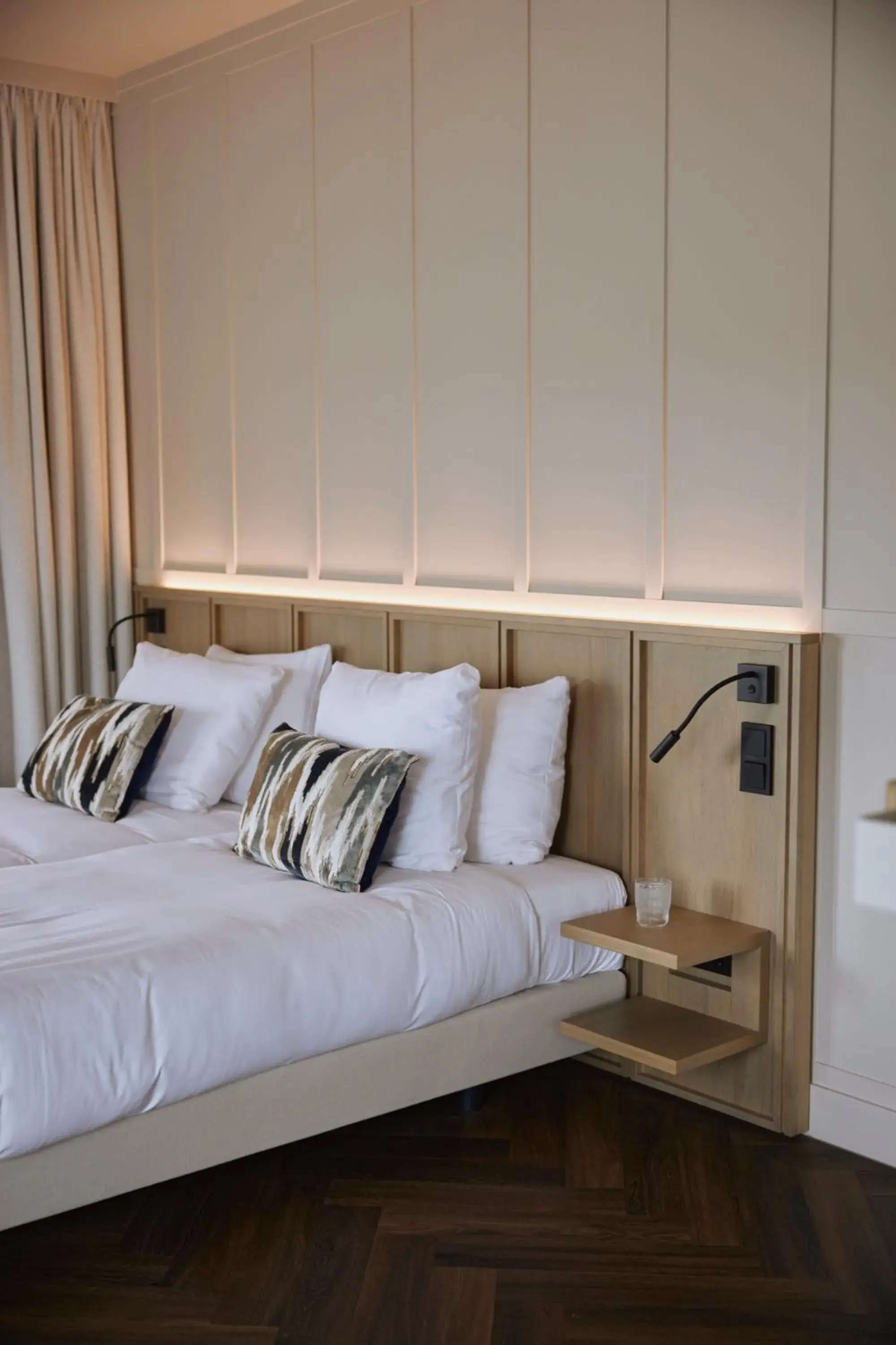 Deluxe Double or Twin Room with Lake View in Hotel Oostergoo Deluxe Double or Twin Room with Lake View in Hotel Oostergoo